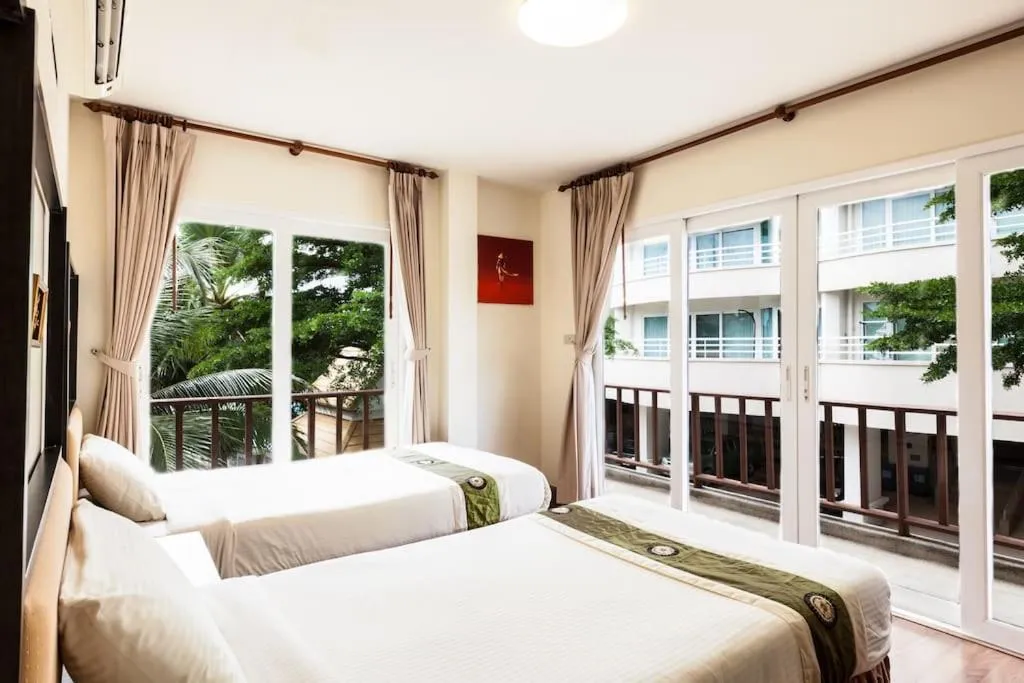 Bed in Baan Talay Samran 4 Bedrooms Villa with Beach and 3 pools