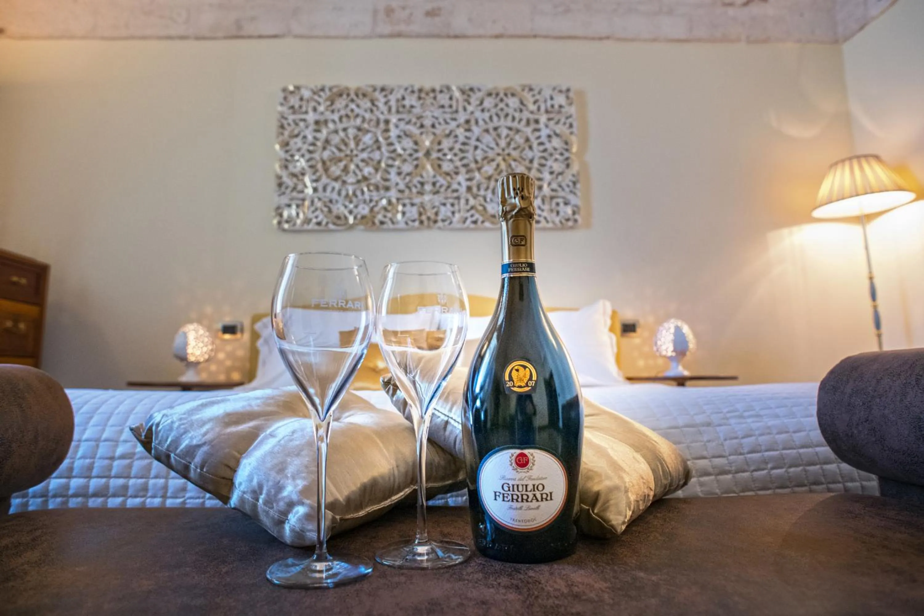 Bedroom, Bed in Perlage Suite Luxury B&B - Amazing view of Trulli