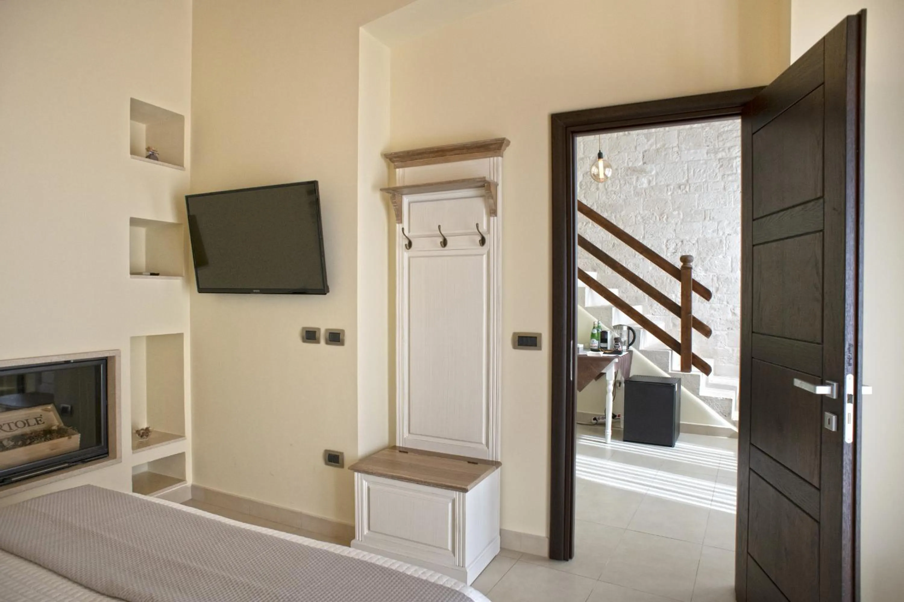 TV and multimedia, Bed in Perlage Suite Luxury B&B - Amazing view of Trulli