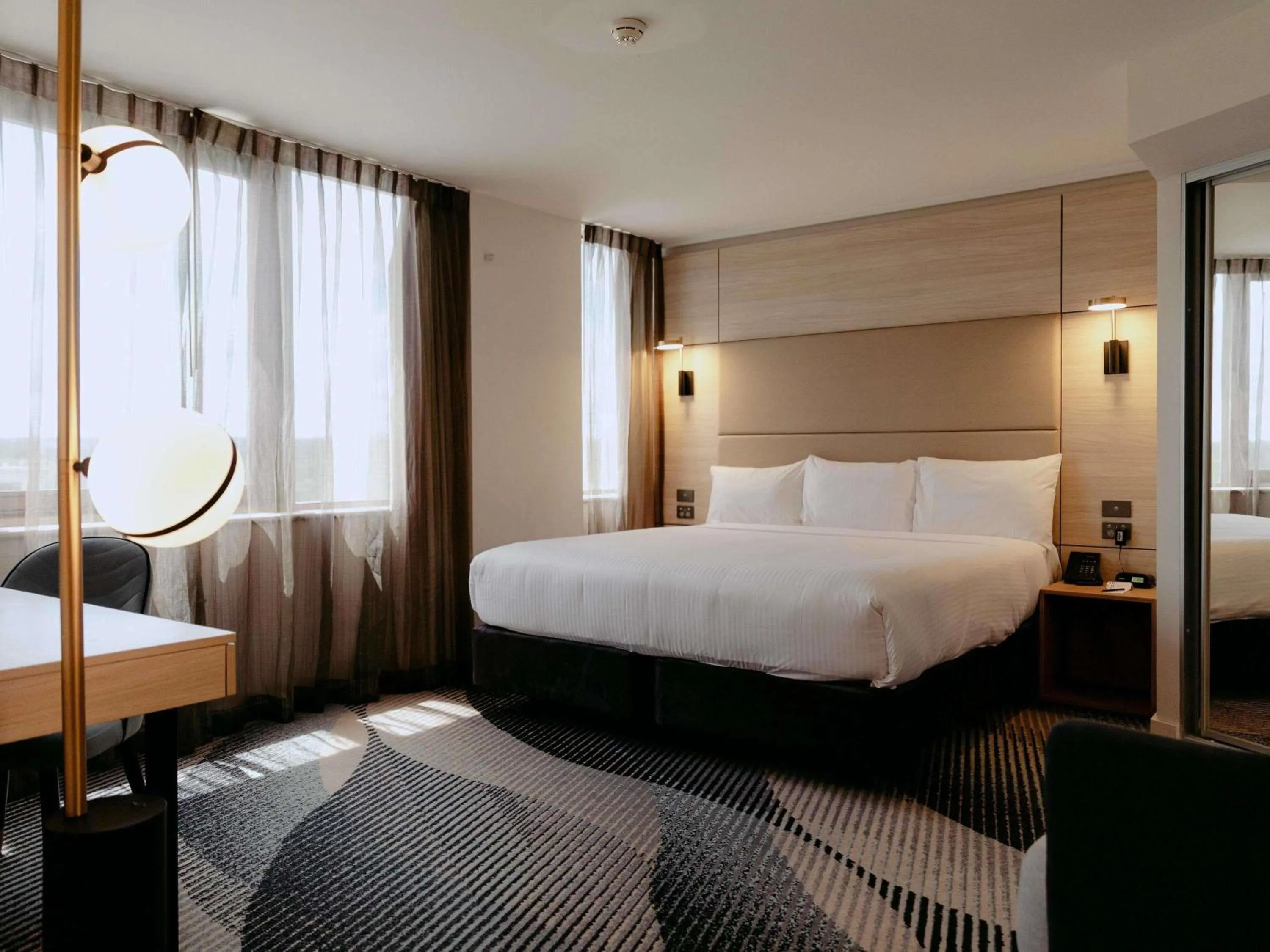 Bedroom, Bed in Novotel Sydney Parramatta