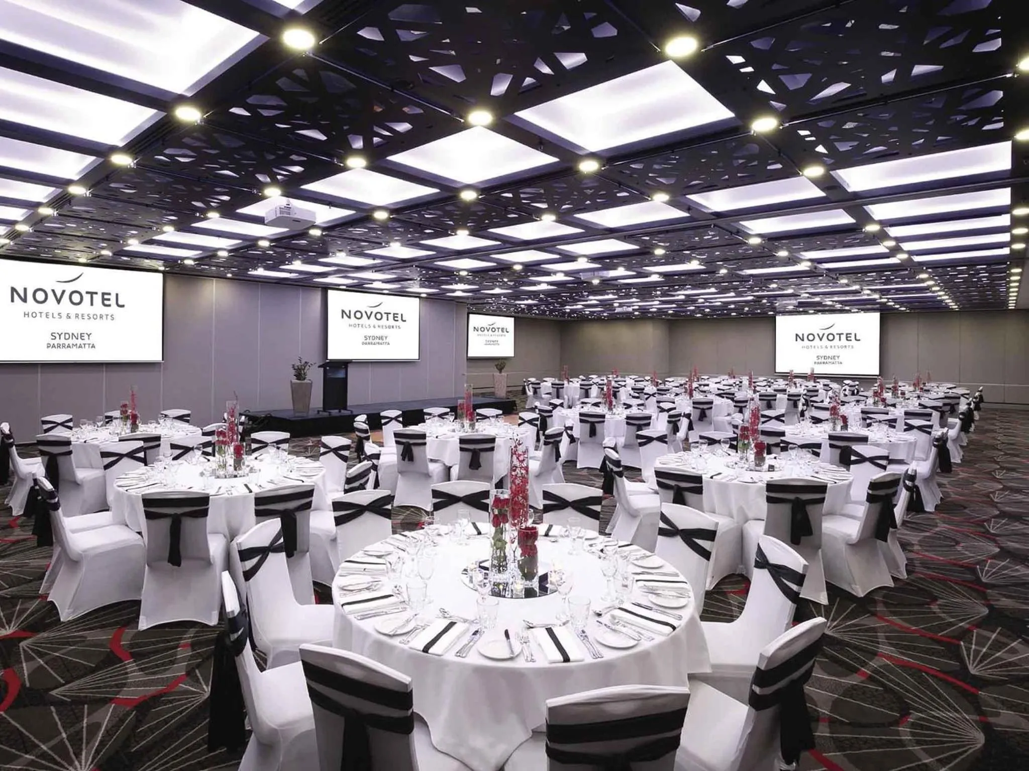 Meeting/conference room in Novotel Sydney Parramatta