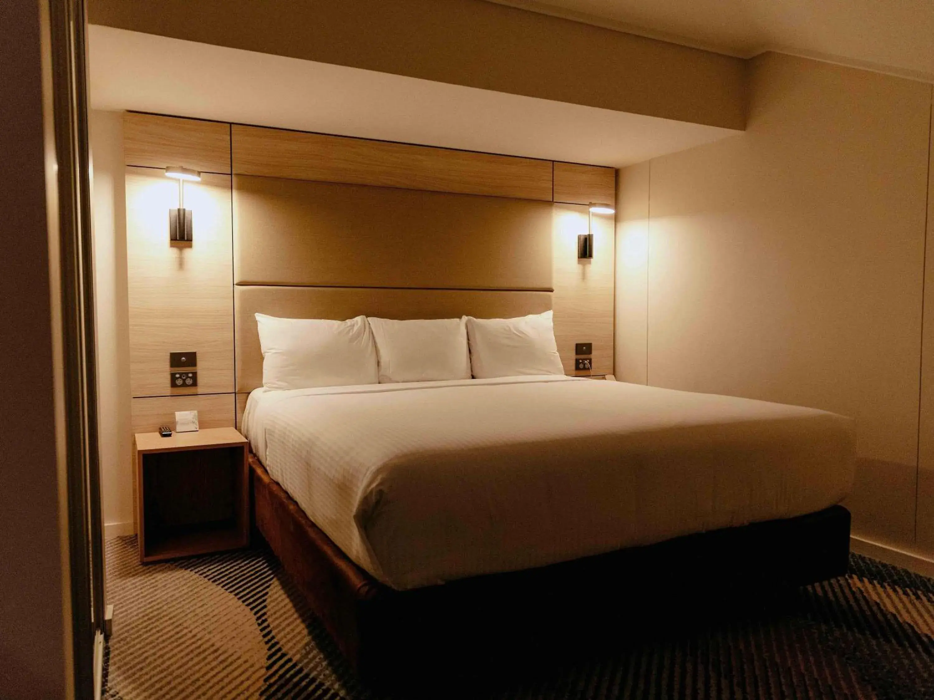 Bedroom, Bed in Novotel Sydney Parramatta Bedroom, Bed in Novotel Sydney Parramatta