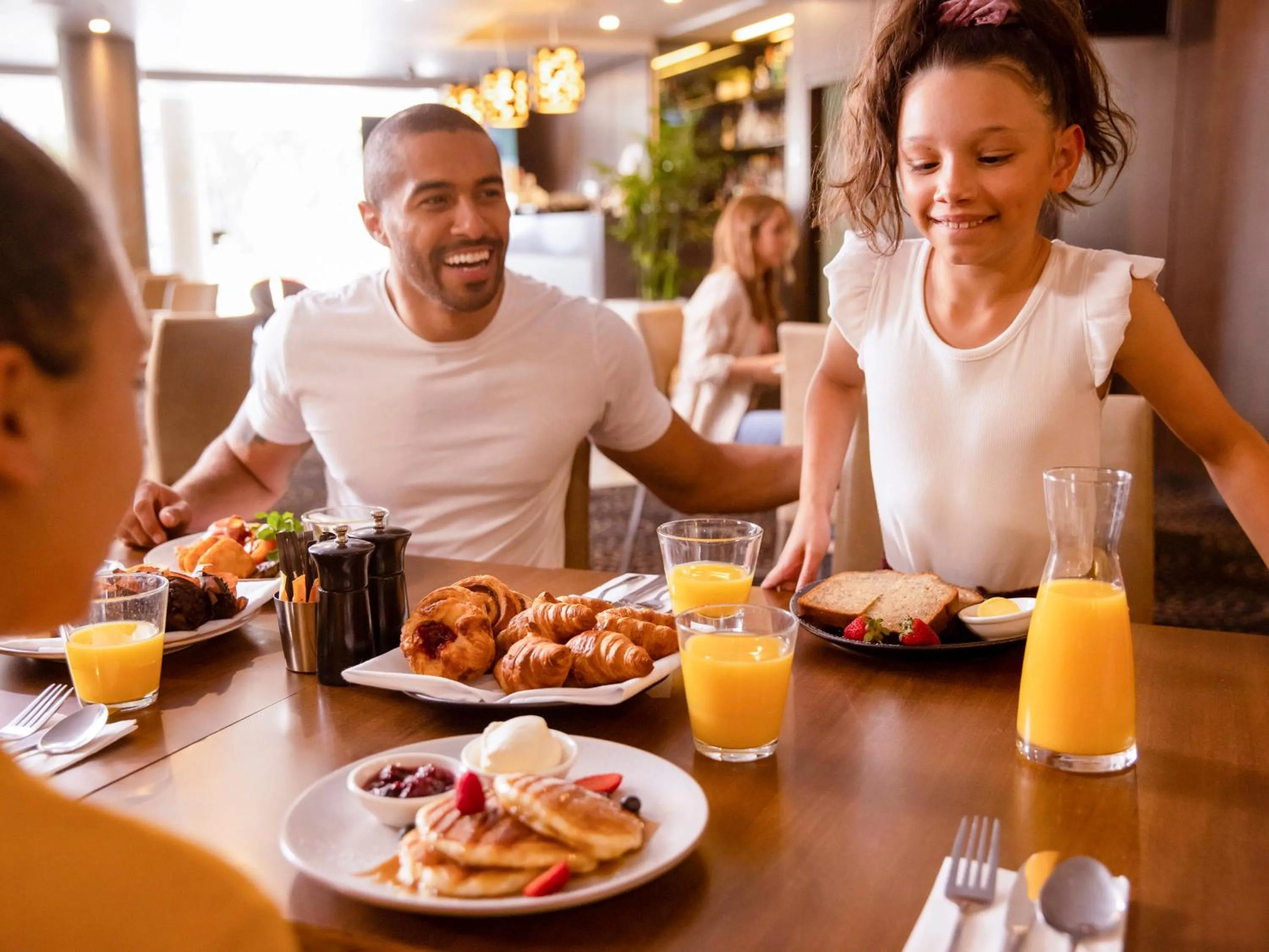 Restaurant/places to eat in Novotel Sydney Parramatta