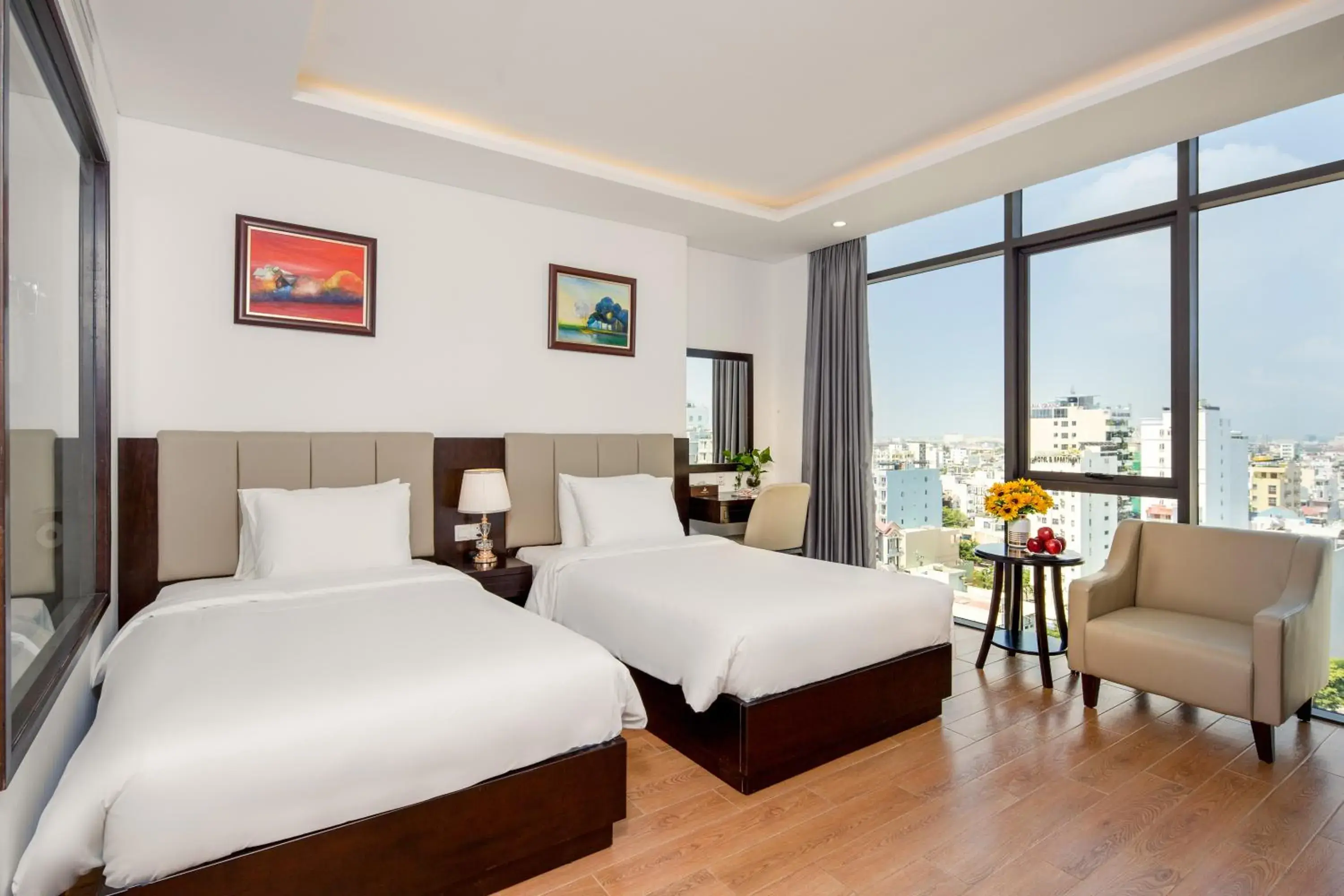Deluxe Twin Room with Bathtub and City View in Golden Line Hotel Danang Deluxe Twin Room with Bathtub and City View in Golden Line Hotel Danang