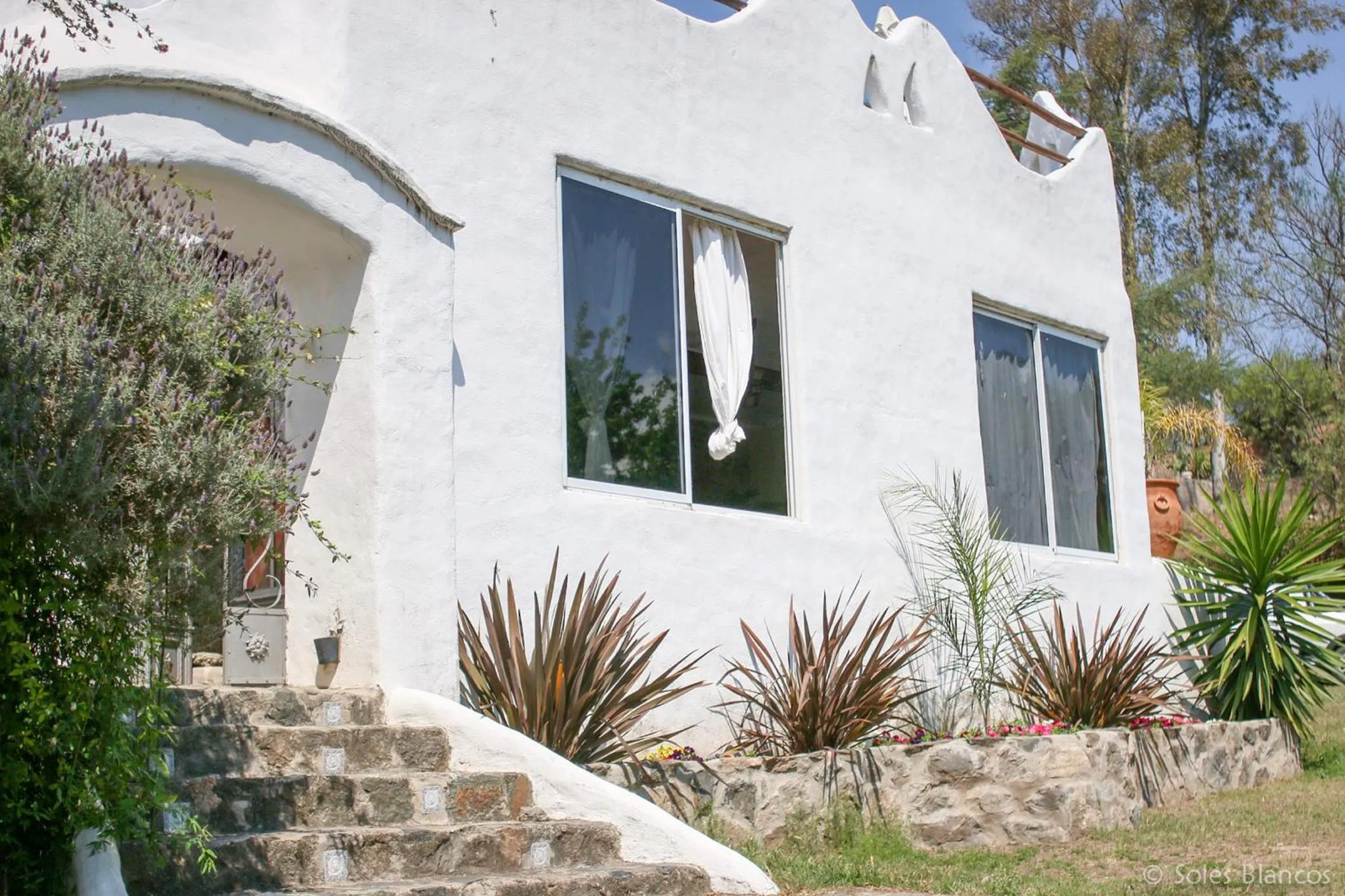 Facade/entrance in Soles Blancos Serranita