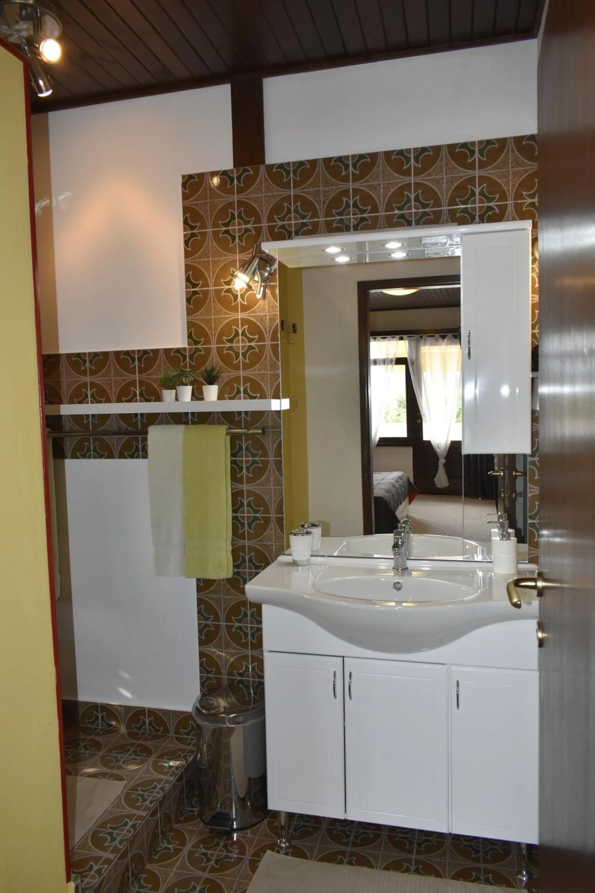 Guesthouse Ema