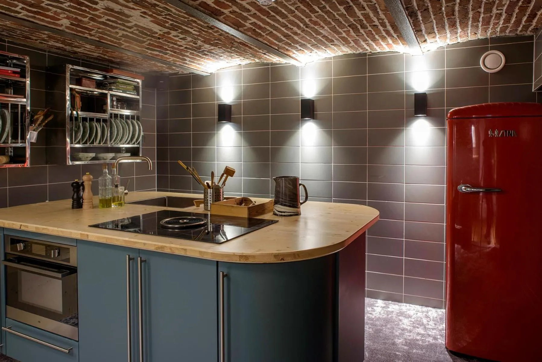 Kitchen or kitchenette in The Green Elephant Hostel & Spa