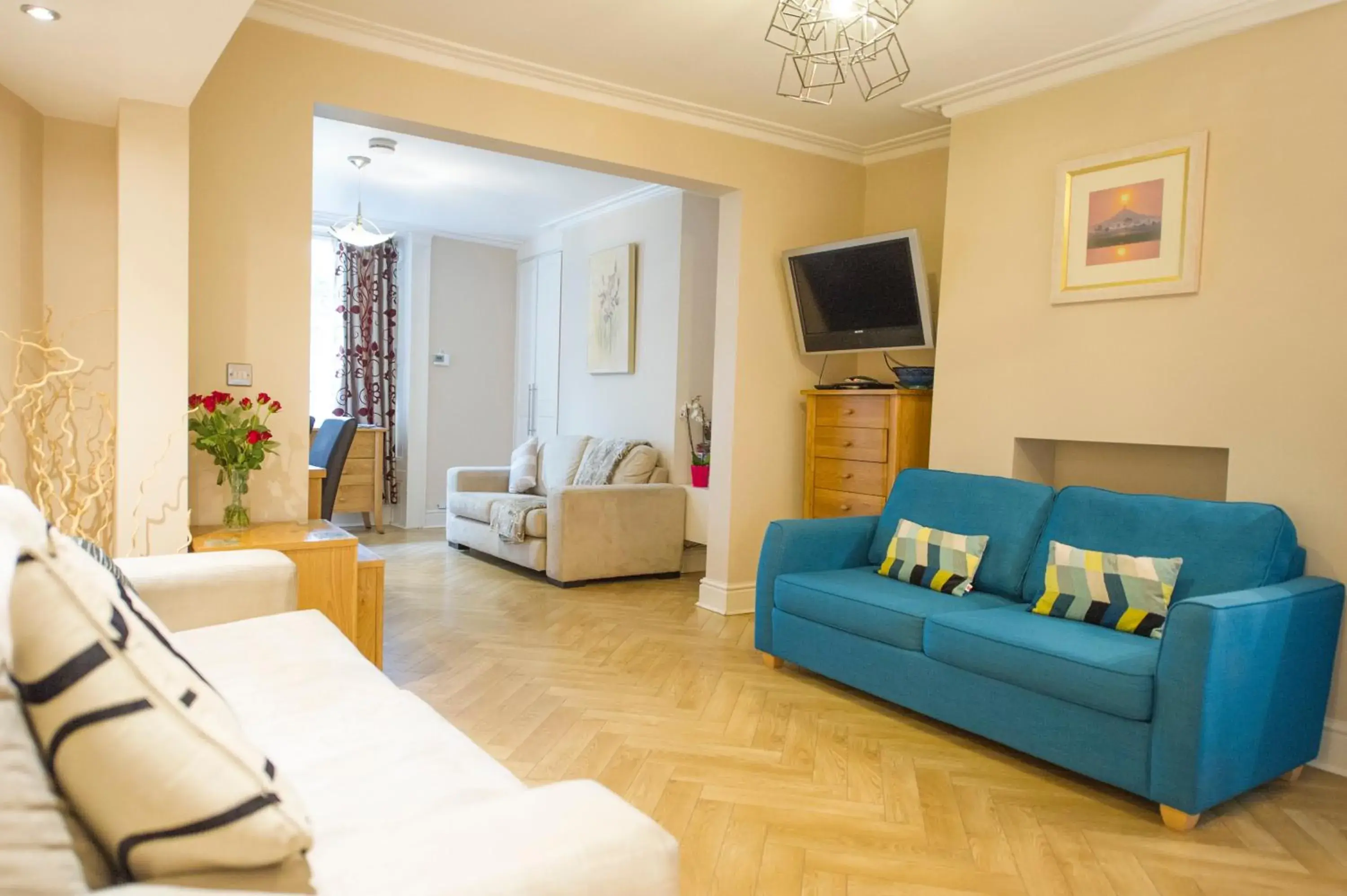 Living room, Seating Area in Chester Apartments