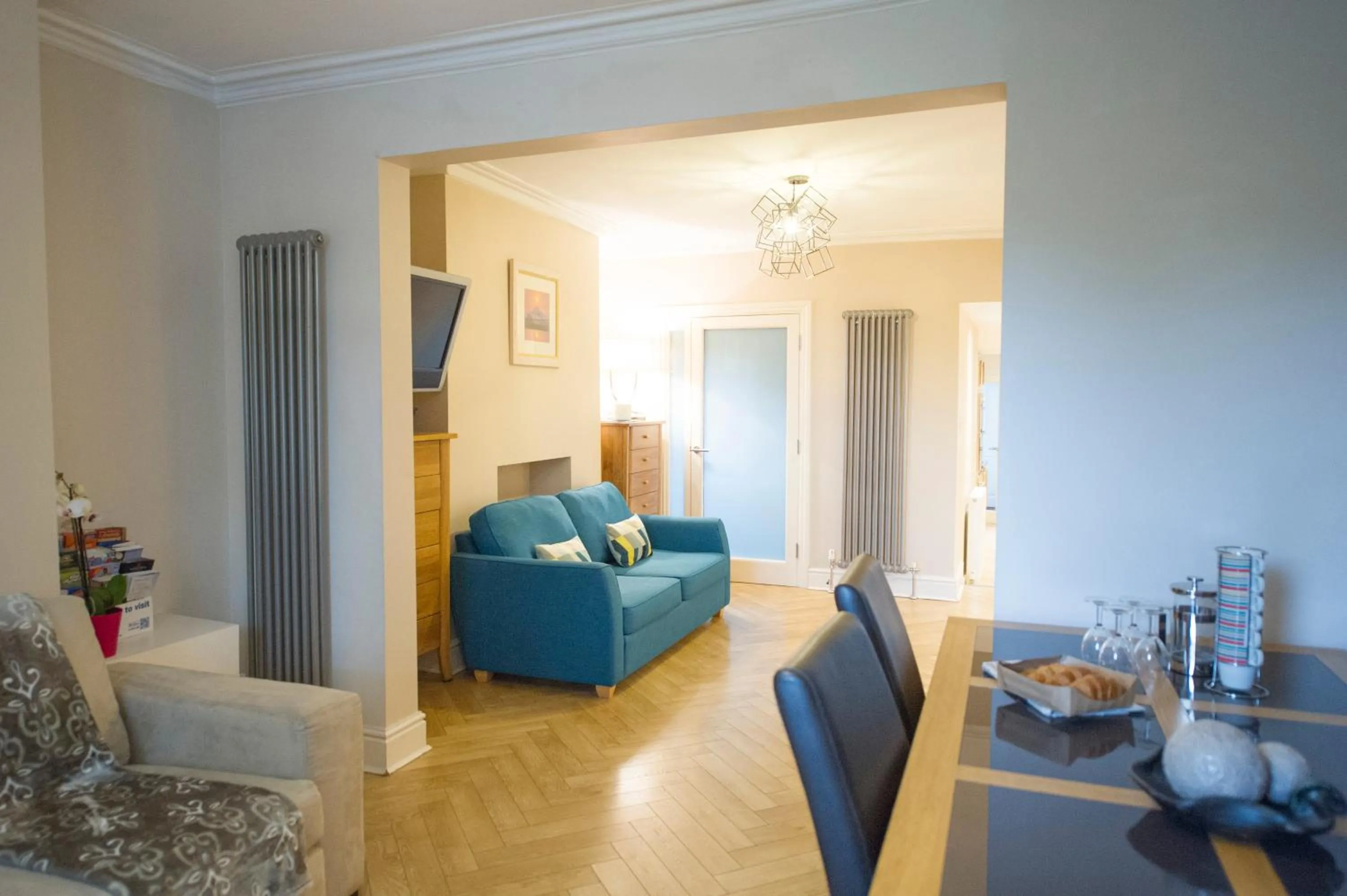 Seating area in Chester Apartments