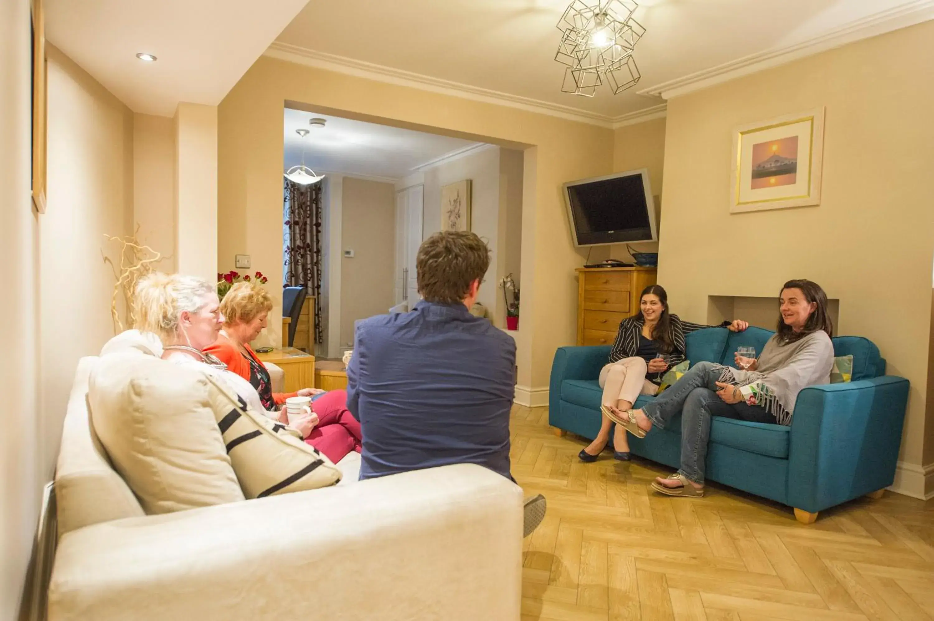 group of guests, Lounge/Bar in Chester Apartments