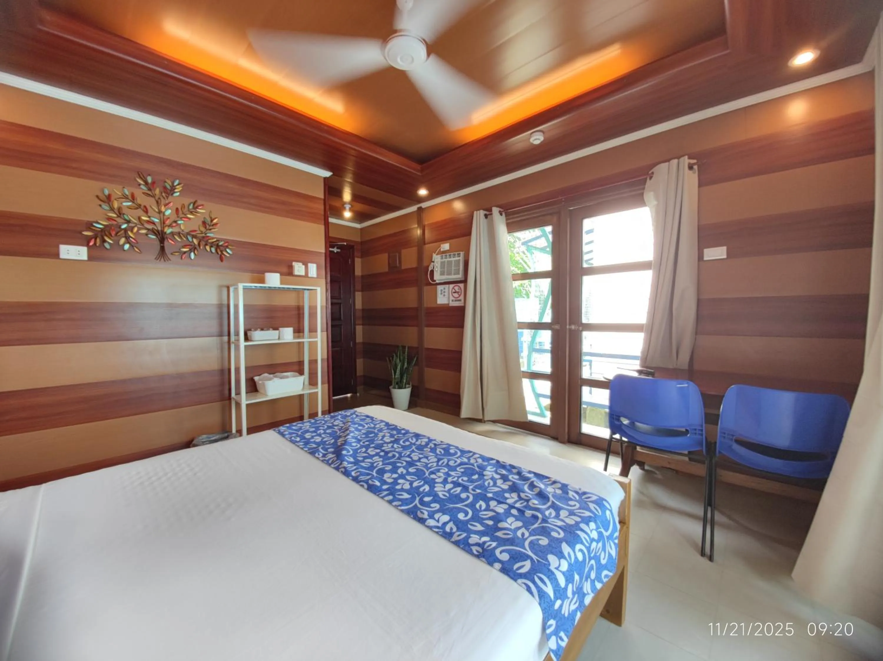 Bed in Ferellee Beach Front Inn