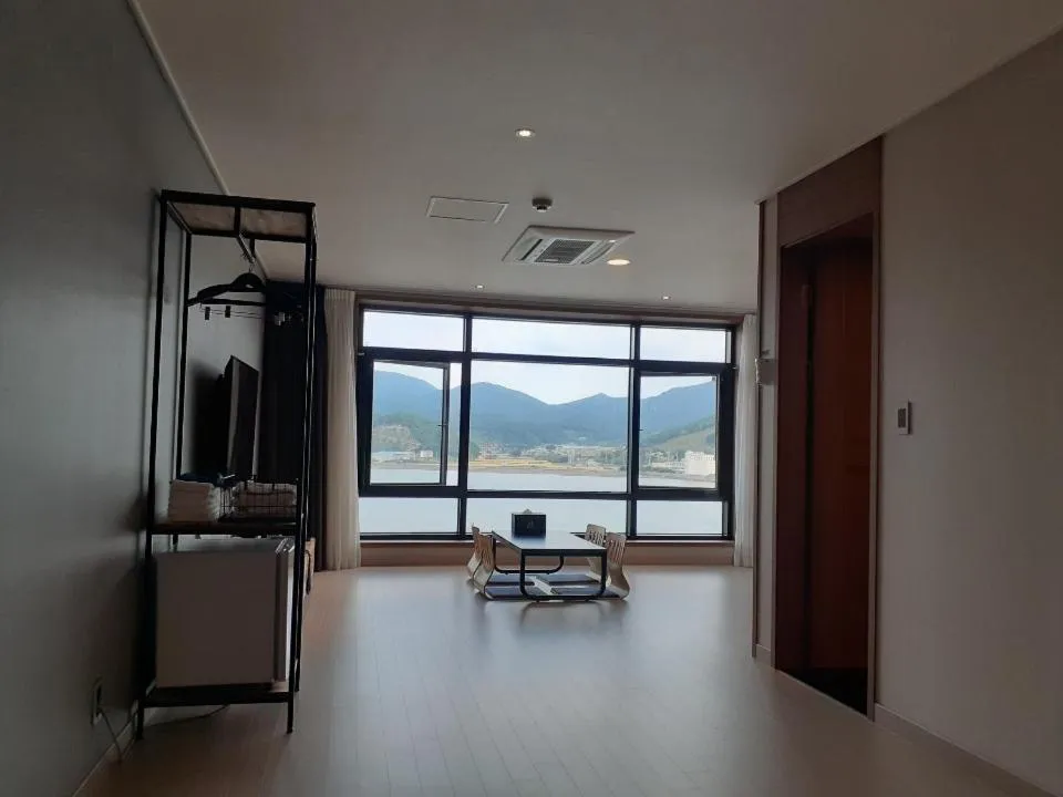 Tongyeong Bridge Hotel