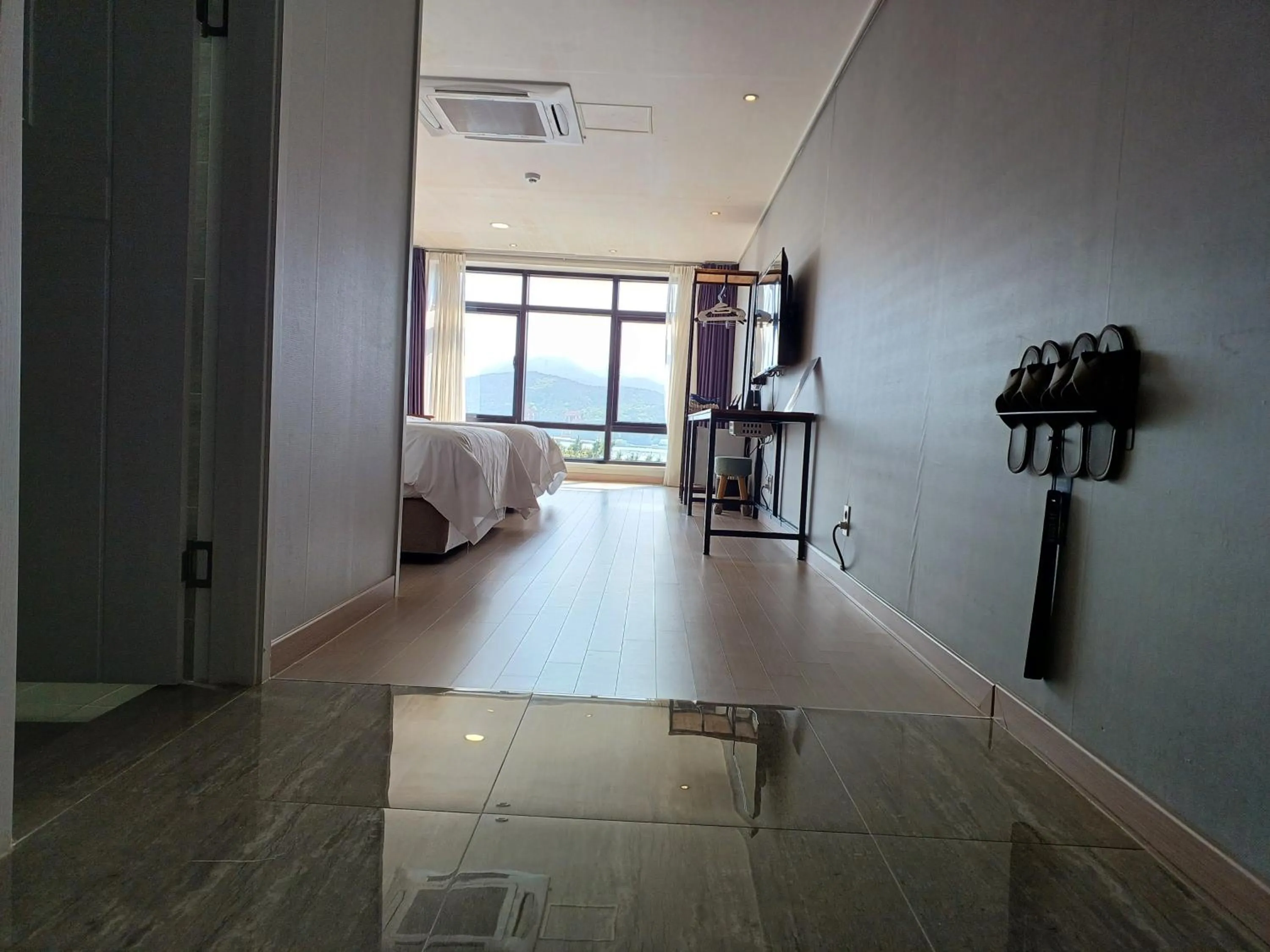 Tongyeong Bridge Hotel