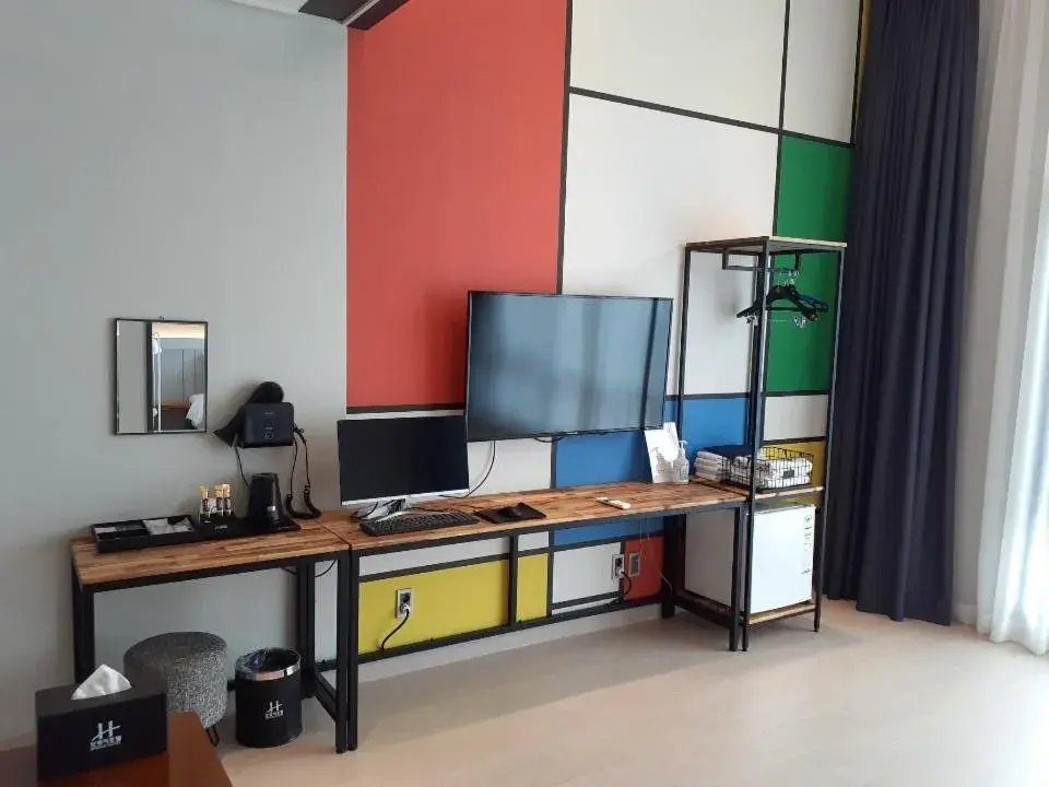 Tongyeong Bridge Hotel Tongyeong Bridge Hotel