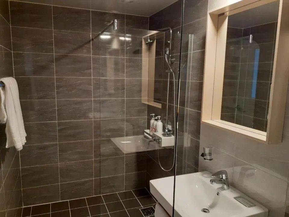 Tongyeong Bridge Hotel