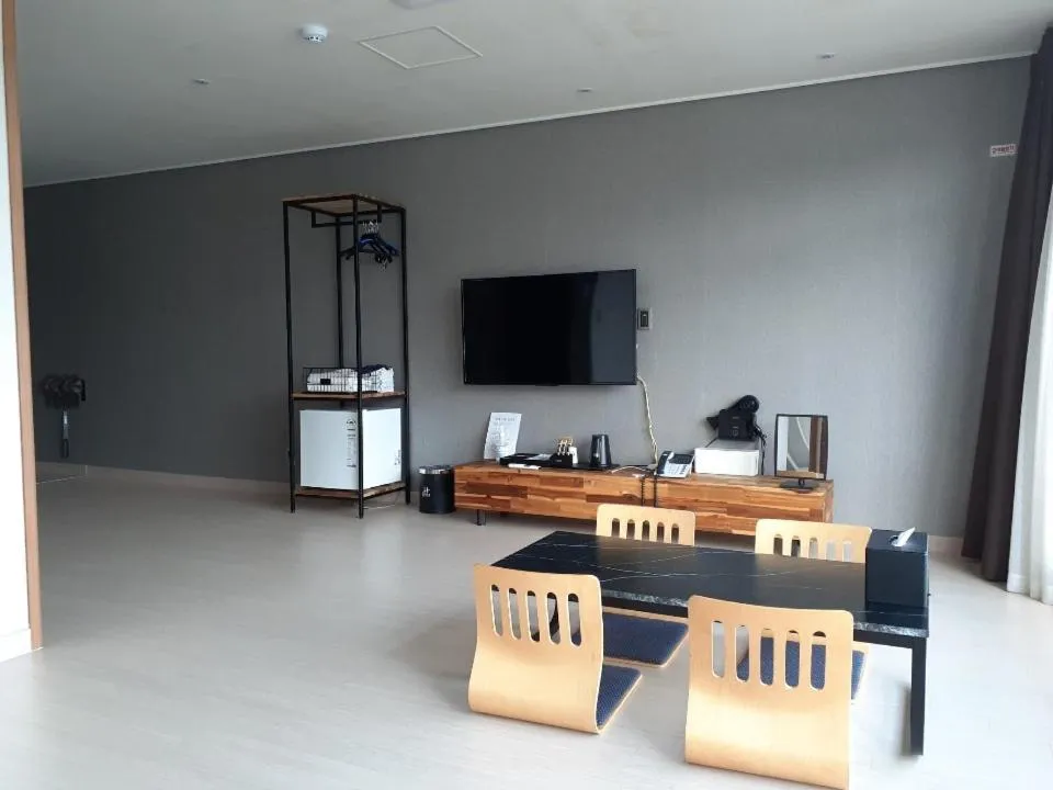 Tongyeong Bridge Hotel