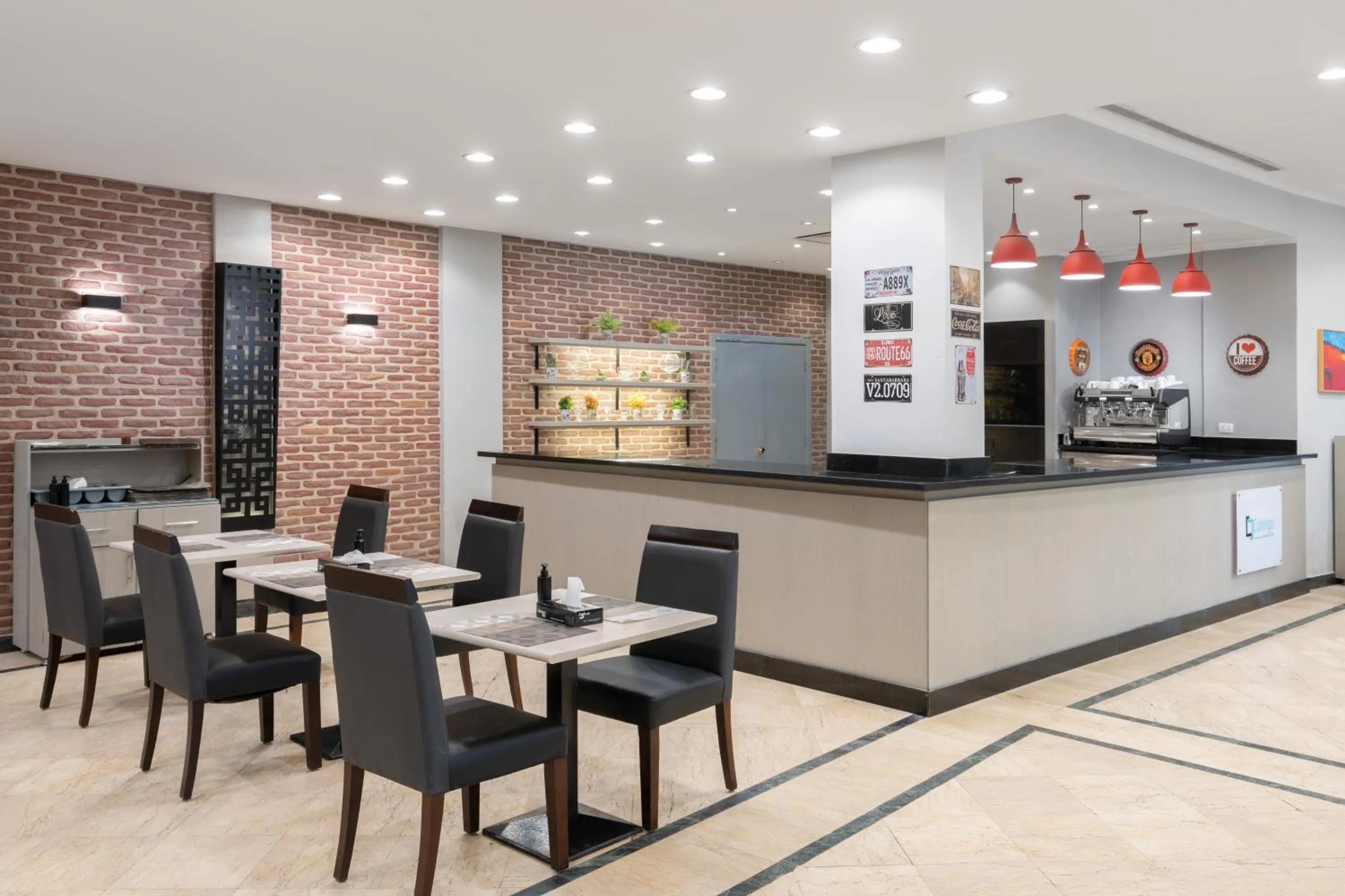 Restaurant/places to eat in Assiut Cement Hotel