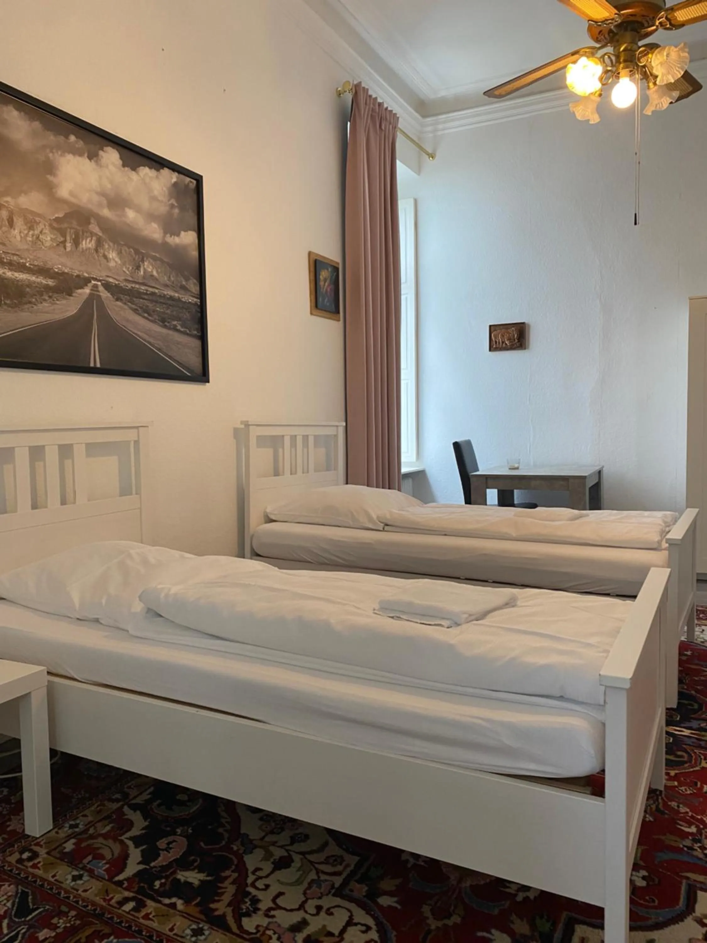 Bed in A&S Ferienwohnungen Koblenzer Strasse