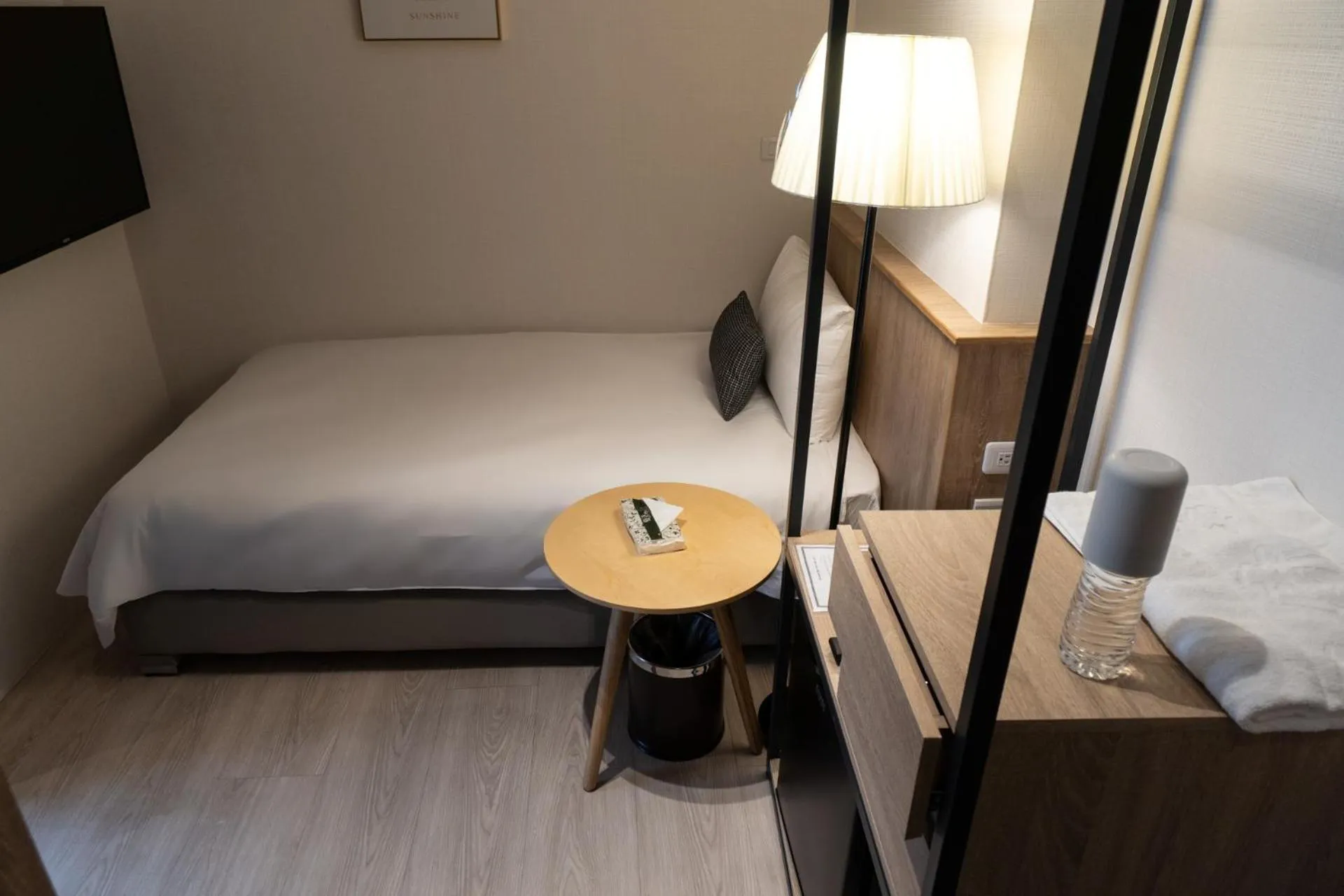 Other, Bed in Feng-Chi Inn