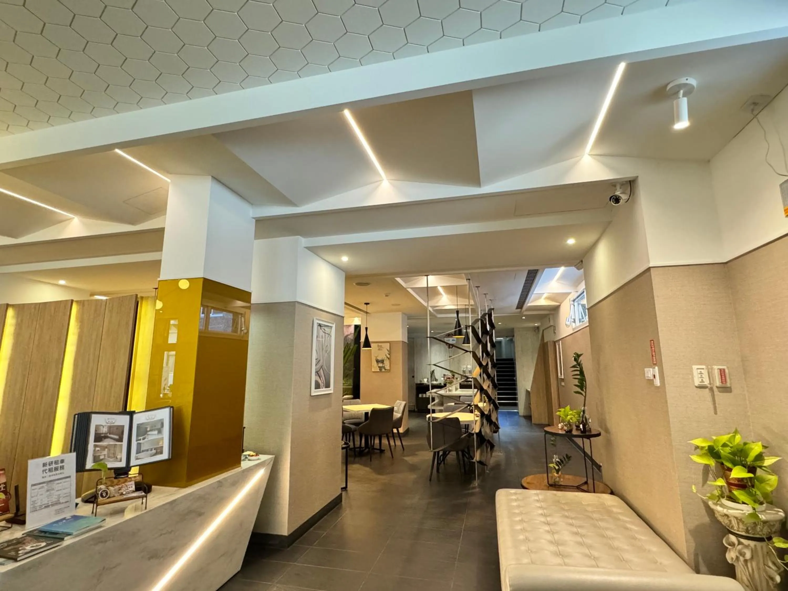 Property building in Feng-Chi Inn