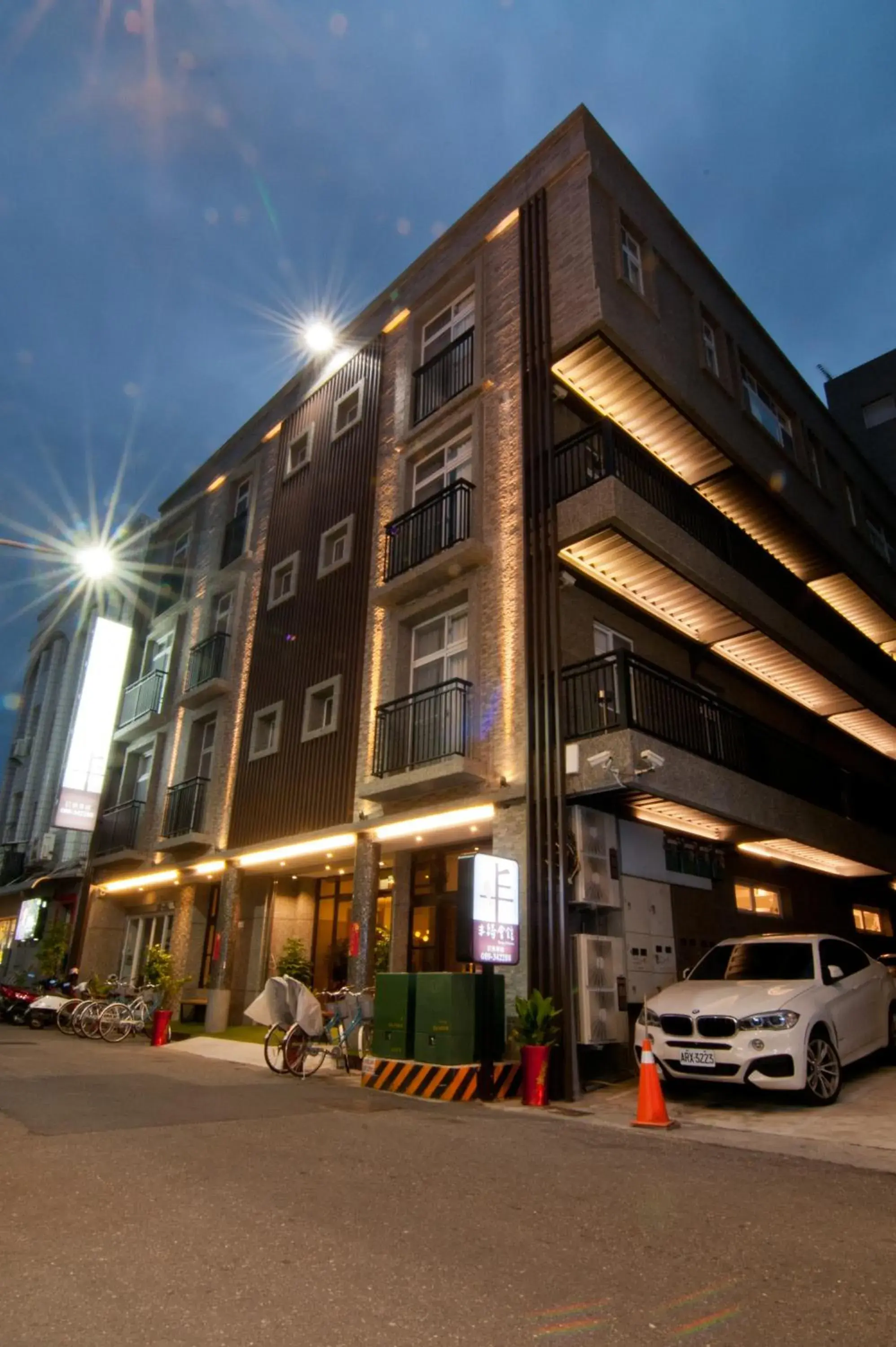 Property building in Feng-Chi Inn Property building in Feng-Chi Inn