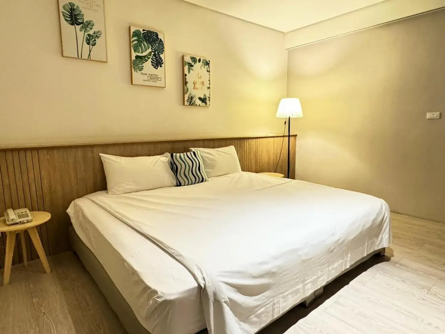 Property building, Bed in Feng-Chi Inn Property building, Bed in Feng-Chi Inn