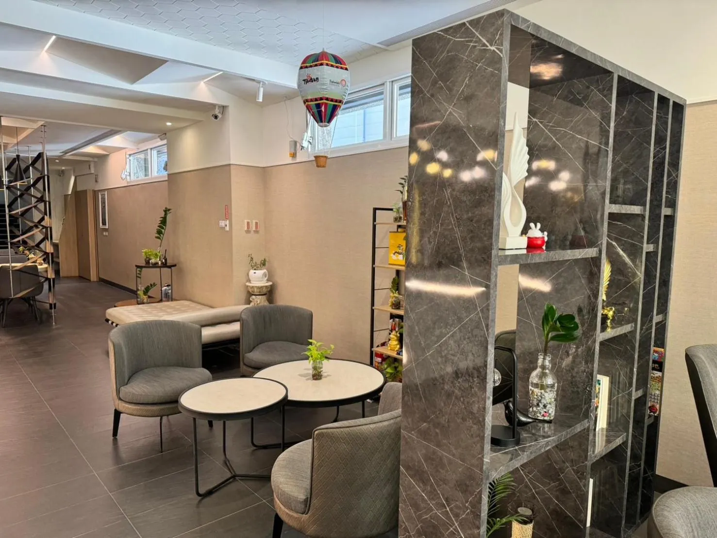 Property building in Feng-Chi Inn