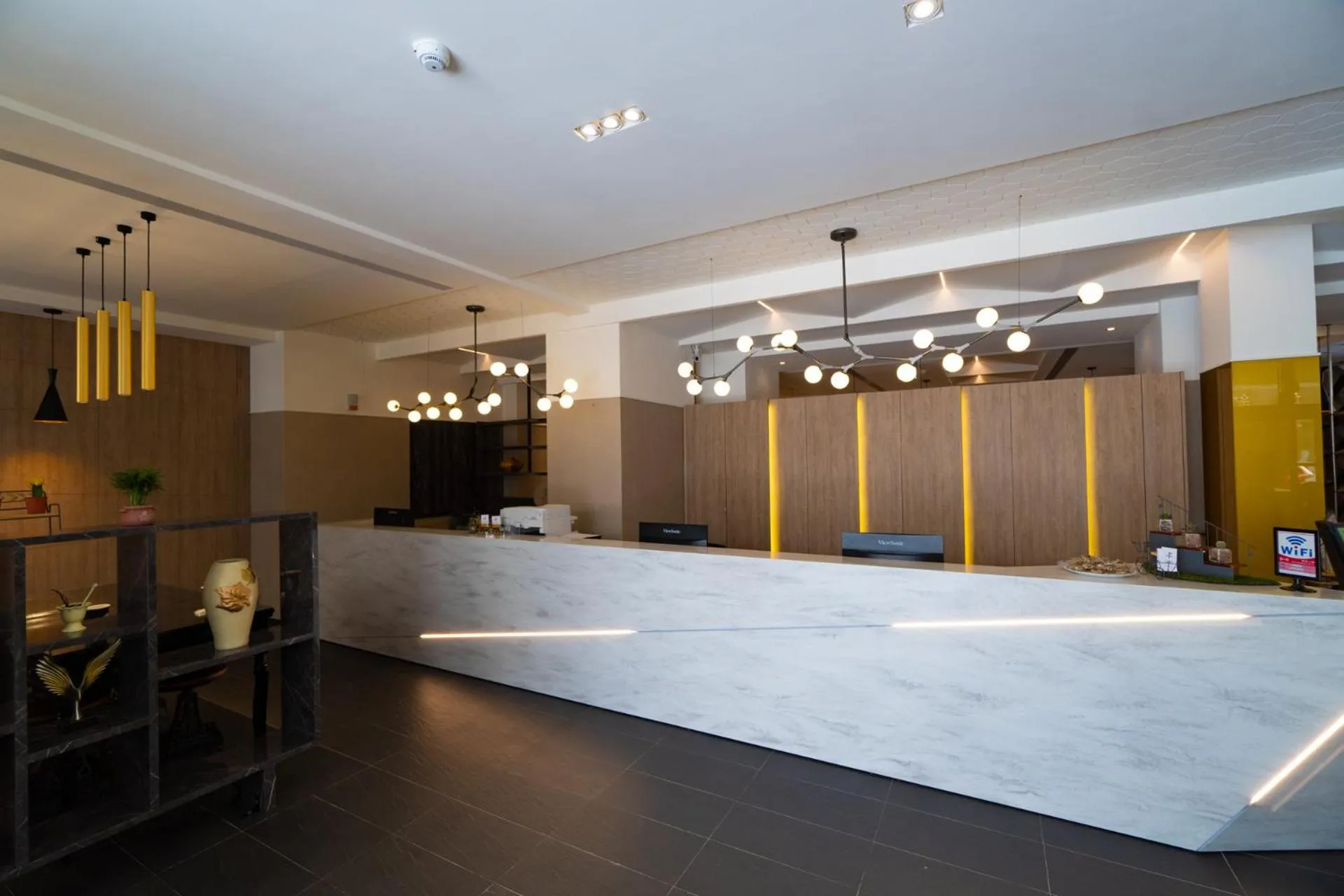 Lobby or reception in Feng-Chi Inn