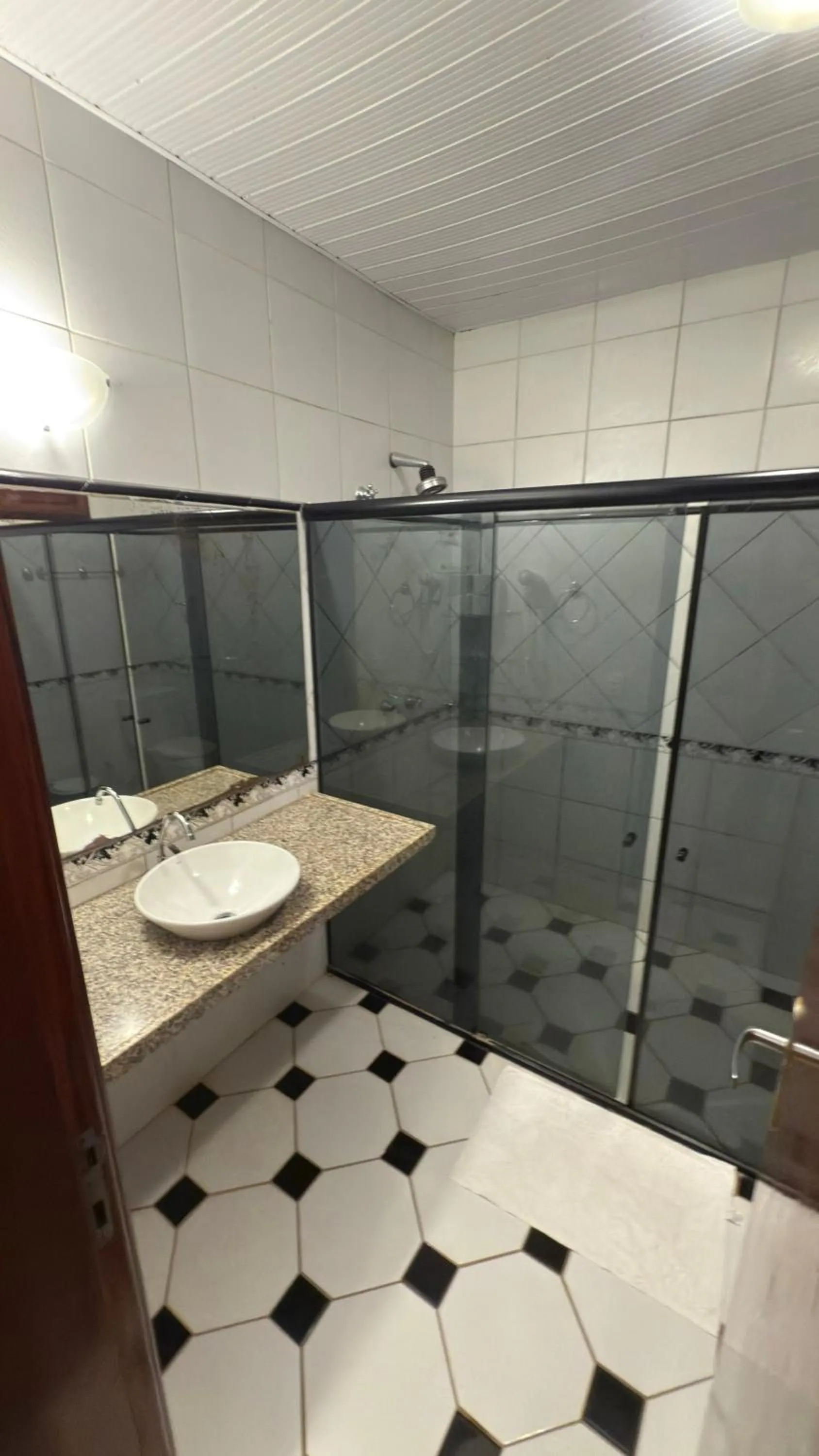 Shower in Hotel & Pousada Italia Beach - Porto Das Dunas