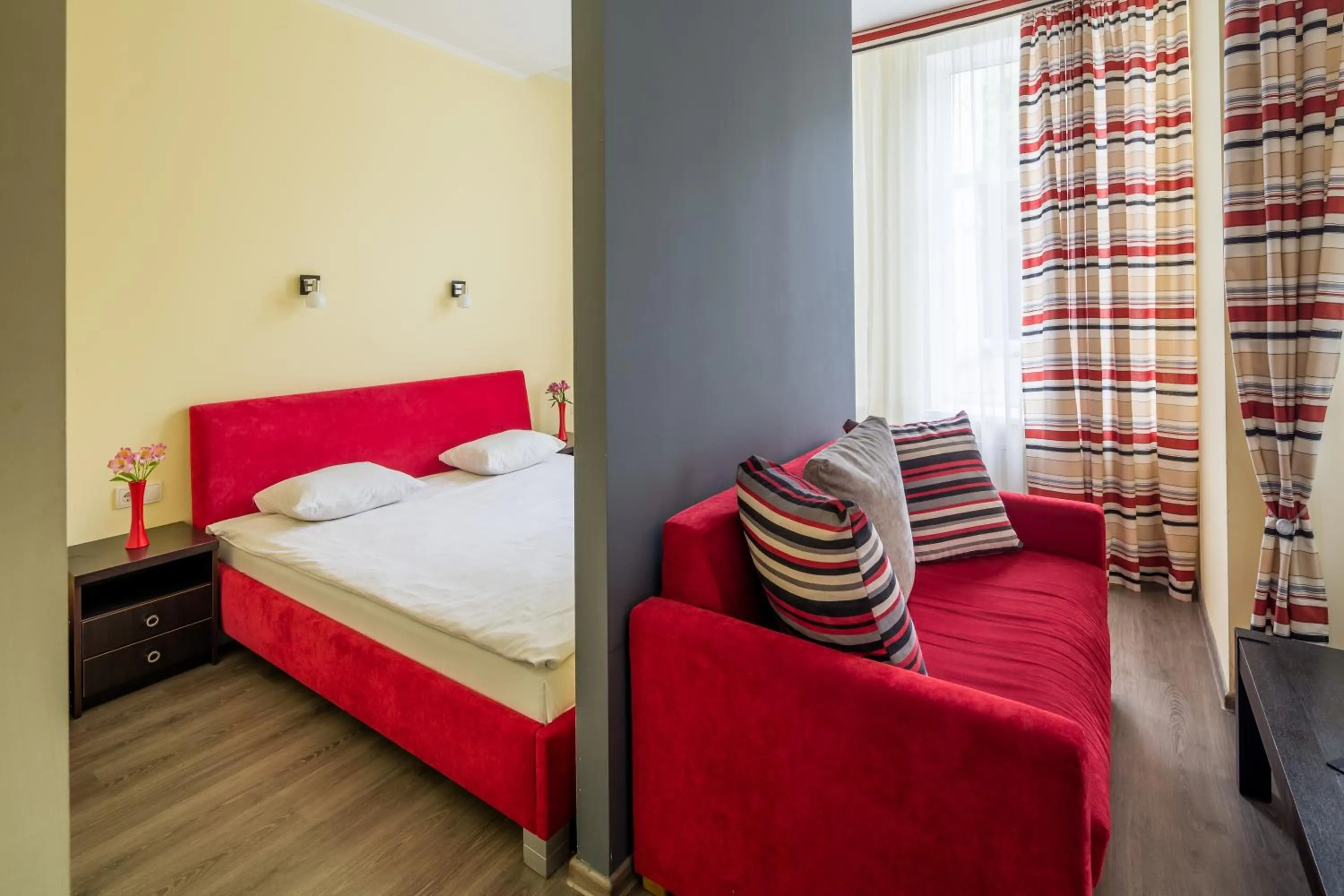 Photo of the whole room, Bed in Apartment Fedkovycha