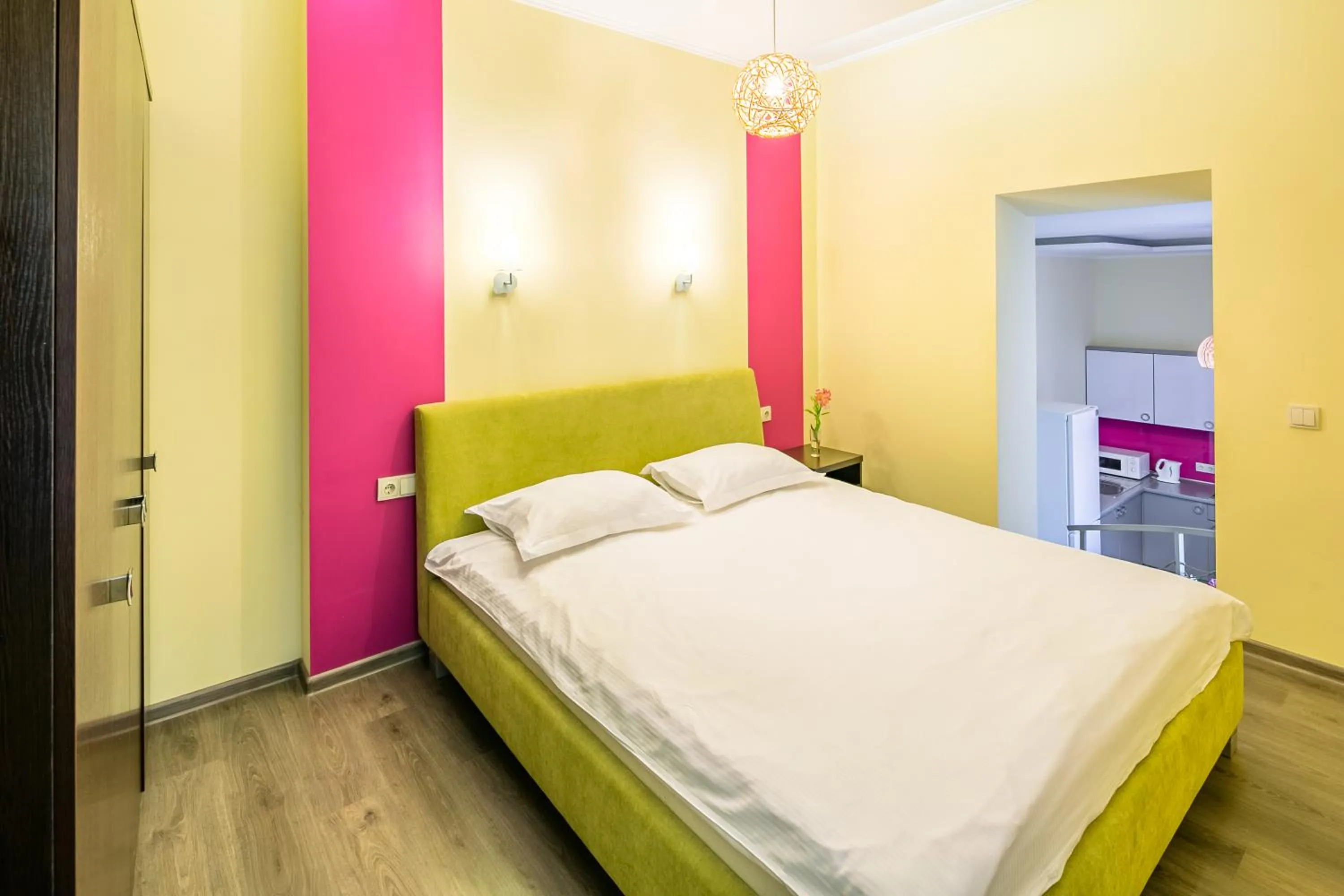 Bedroom, Bed in Apartment Fedkovycha