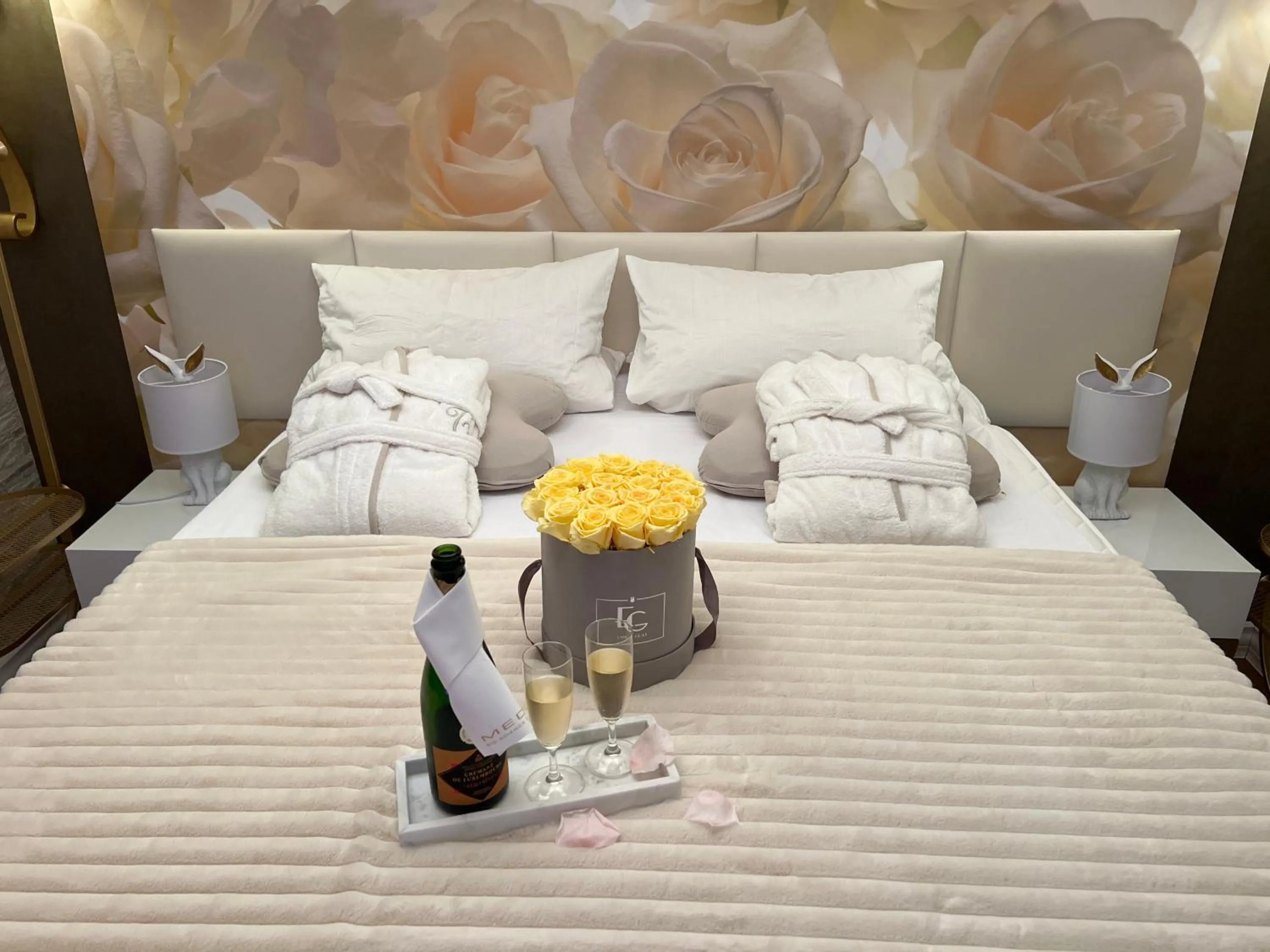 Bed in SkinSpa Apartments Idar-Oberstein