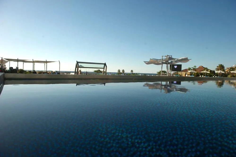 Swimming pool in Veer Luxury Boutique Hotel & Beach Club