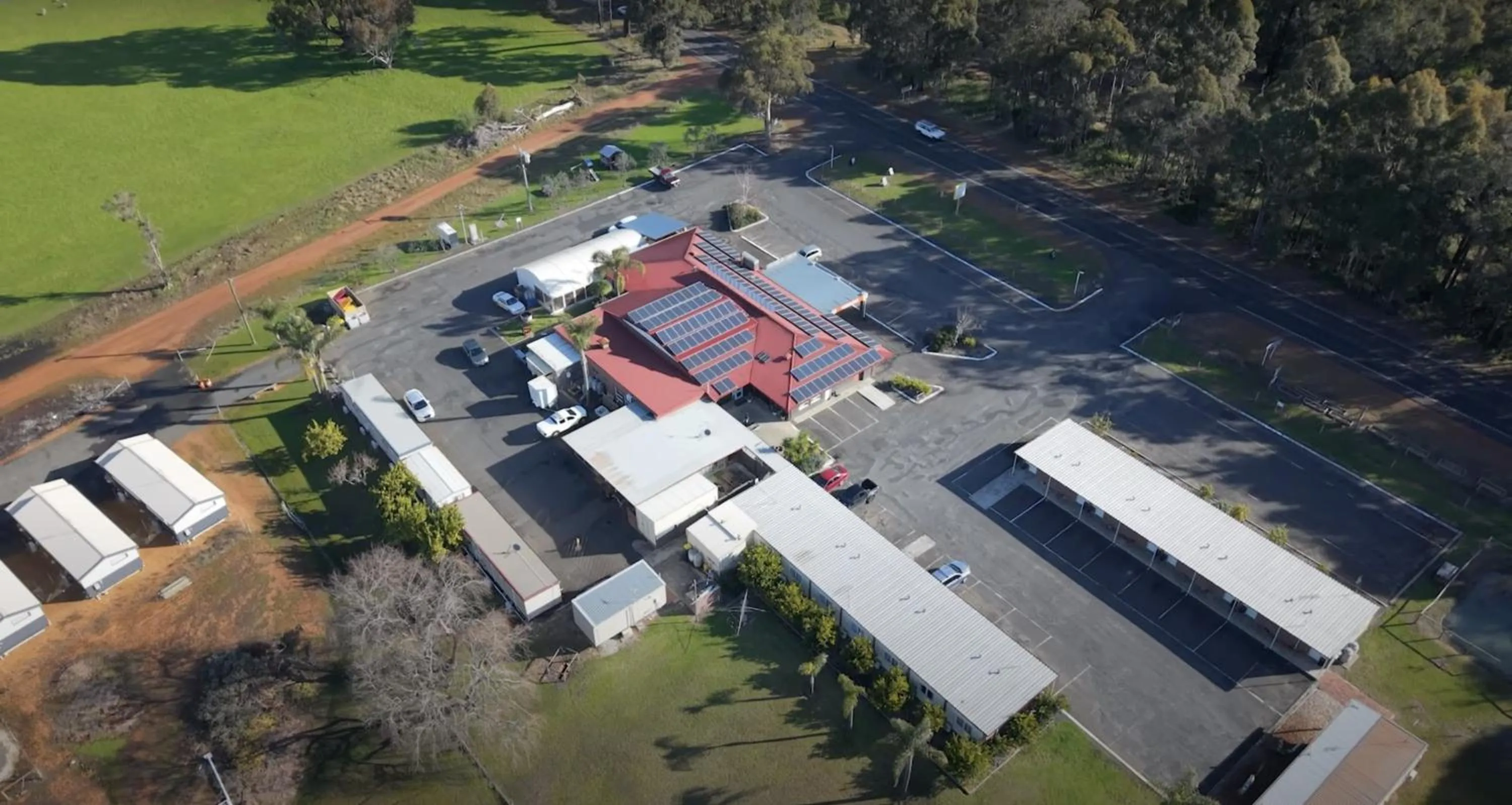 Property building in Manjimup Gateway Hotel
