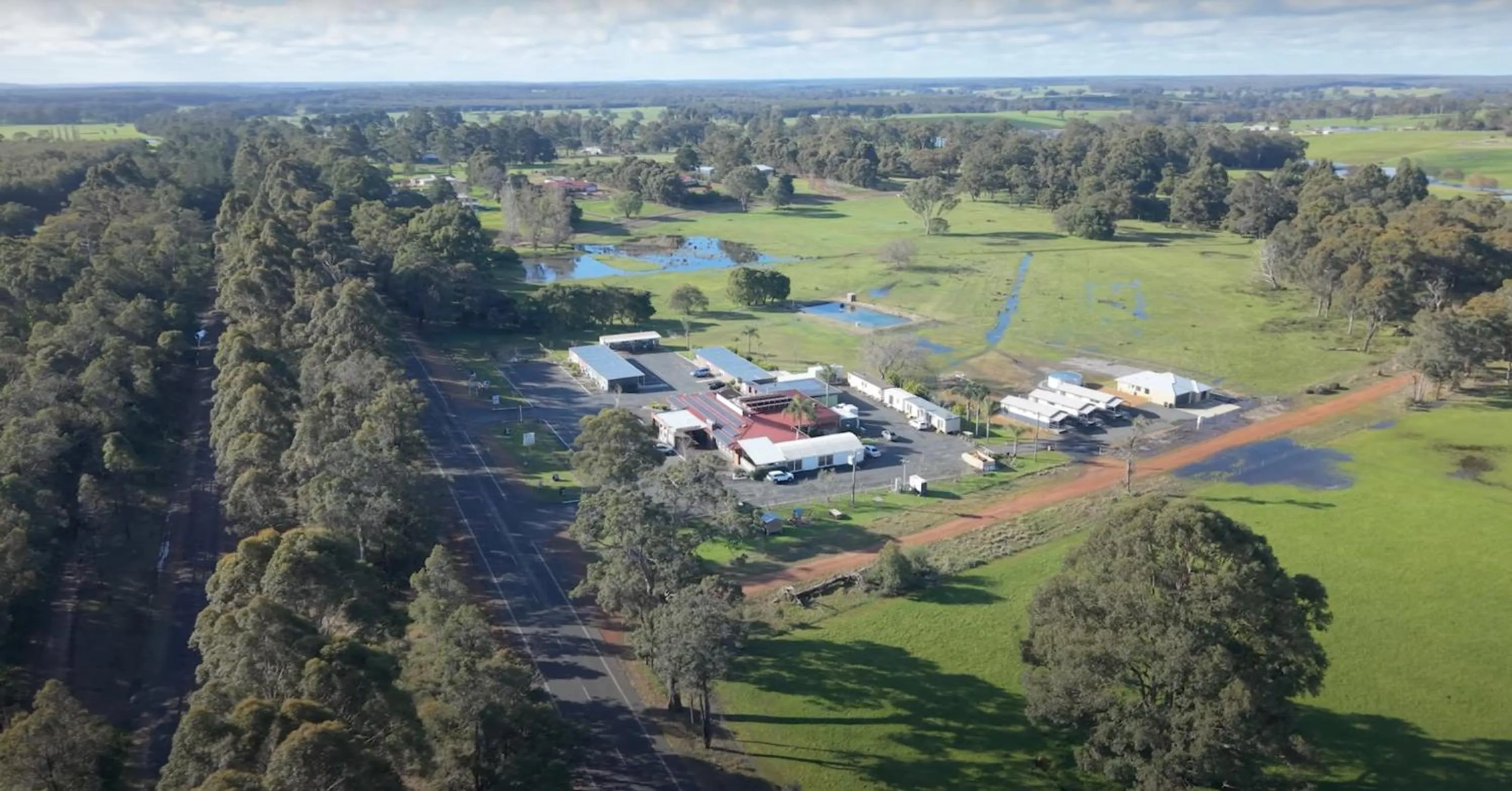 Property building in Manjimup Gateway Hotel