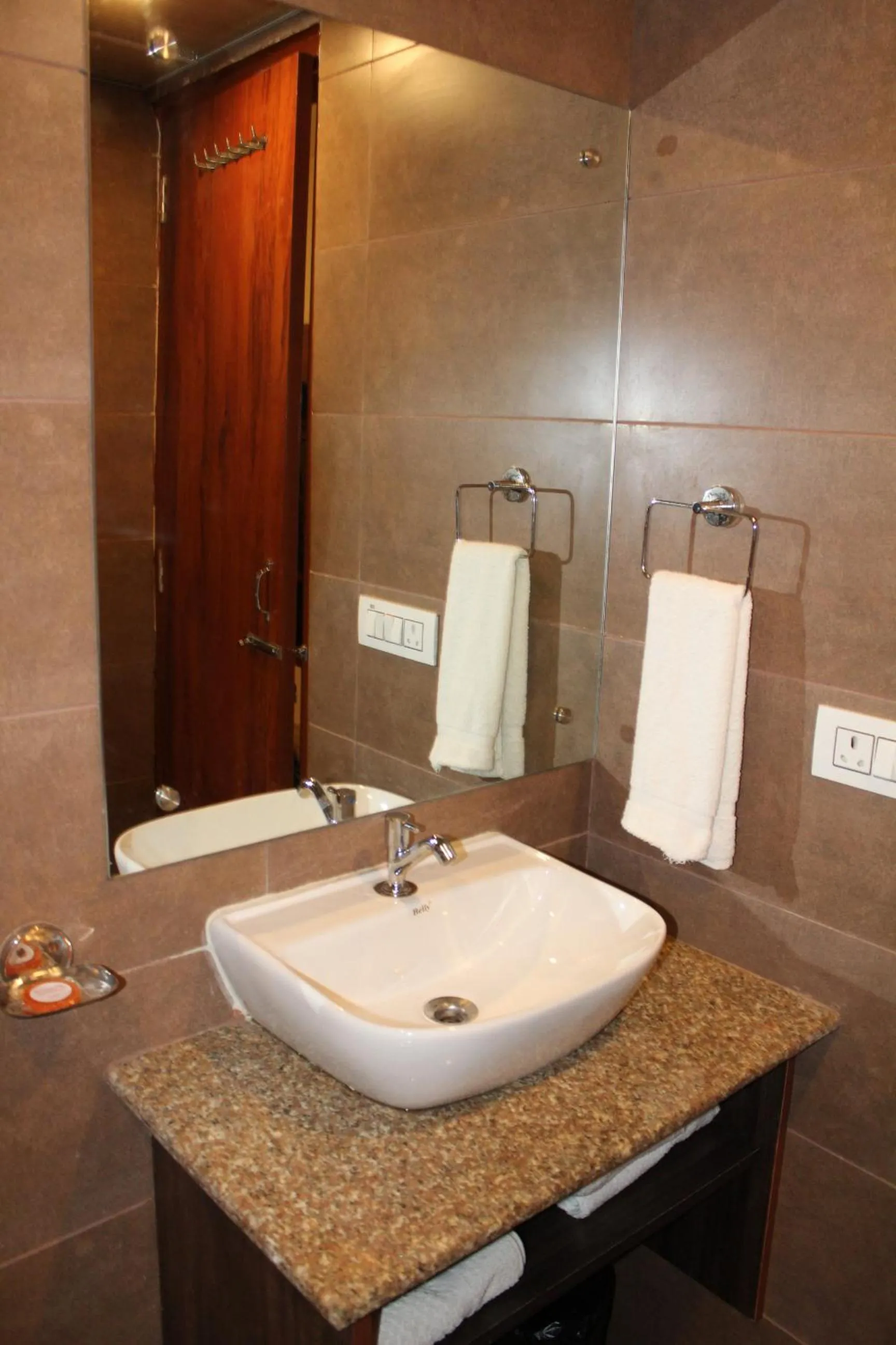 Bathroom in Red Crown Hotel