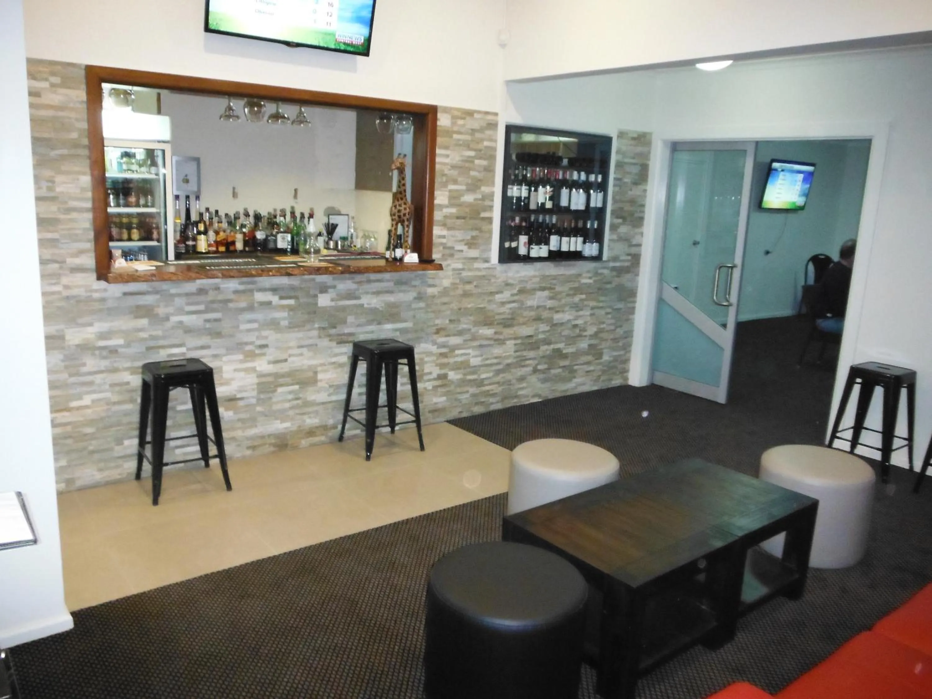 Alcoholic drinks in Matilda Motor Inn