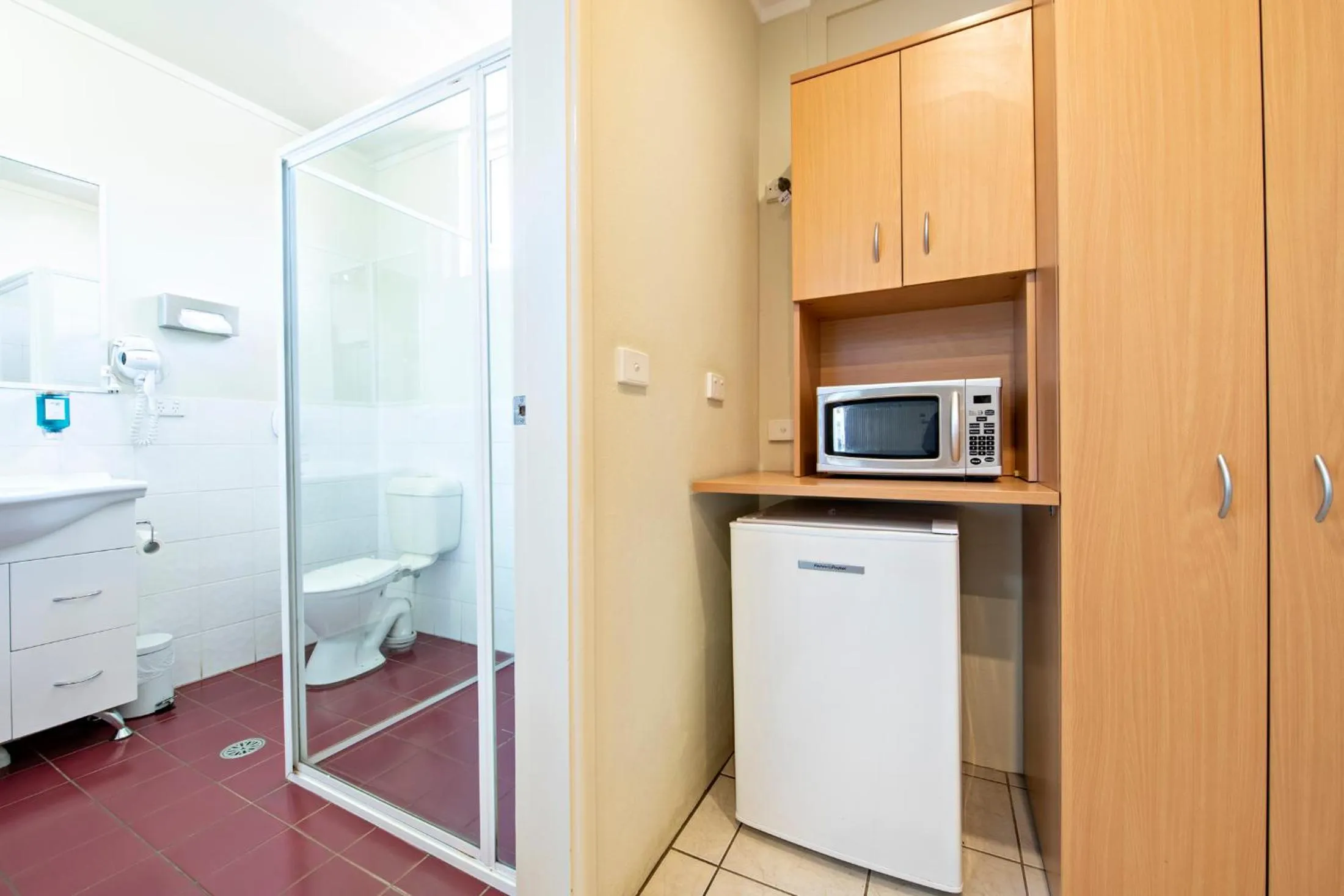 Bathroom in Matilda Motor Inn