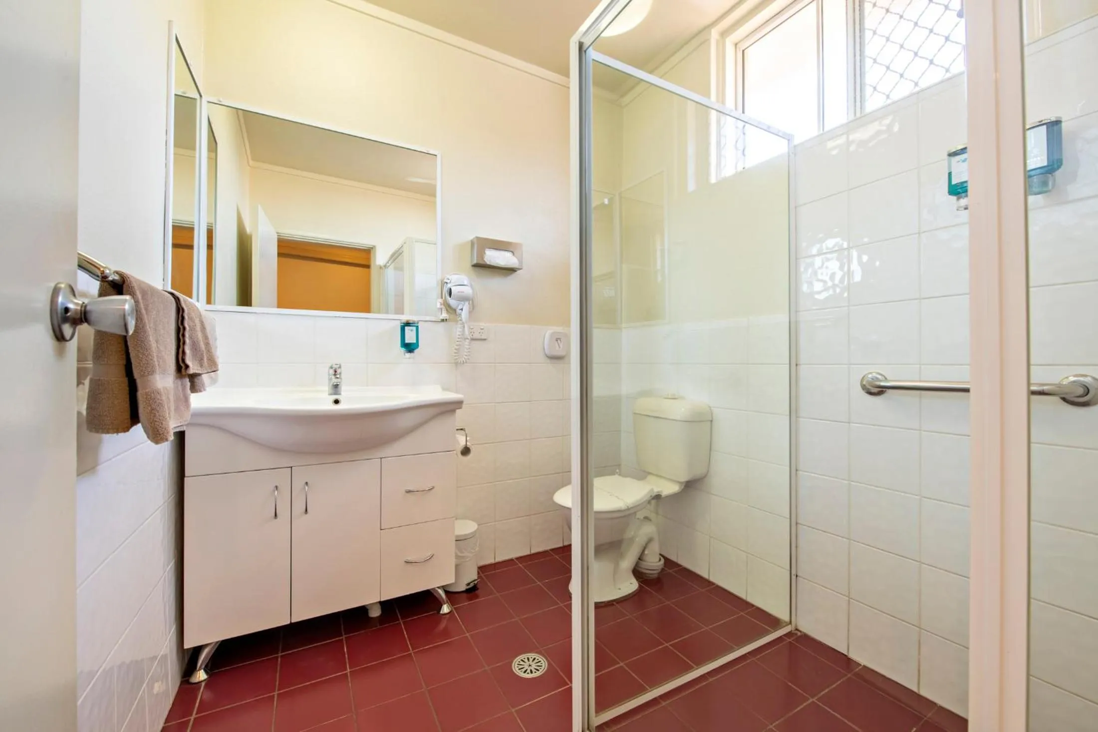 Bathroom in Matilda Motor Inn