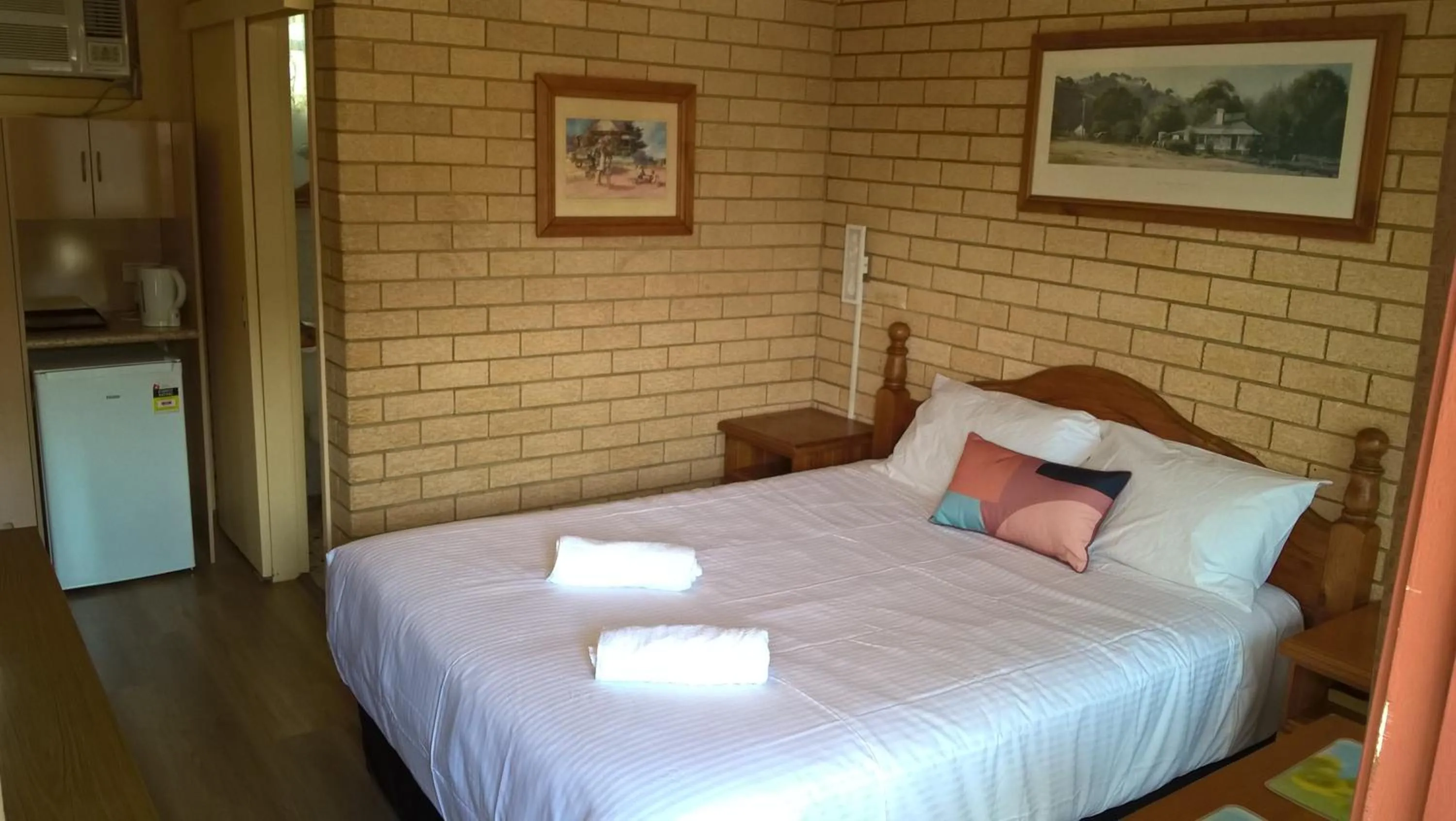 Bed in Lake Front Motel