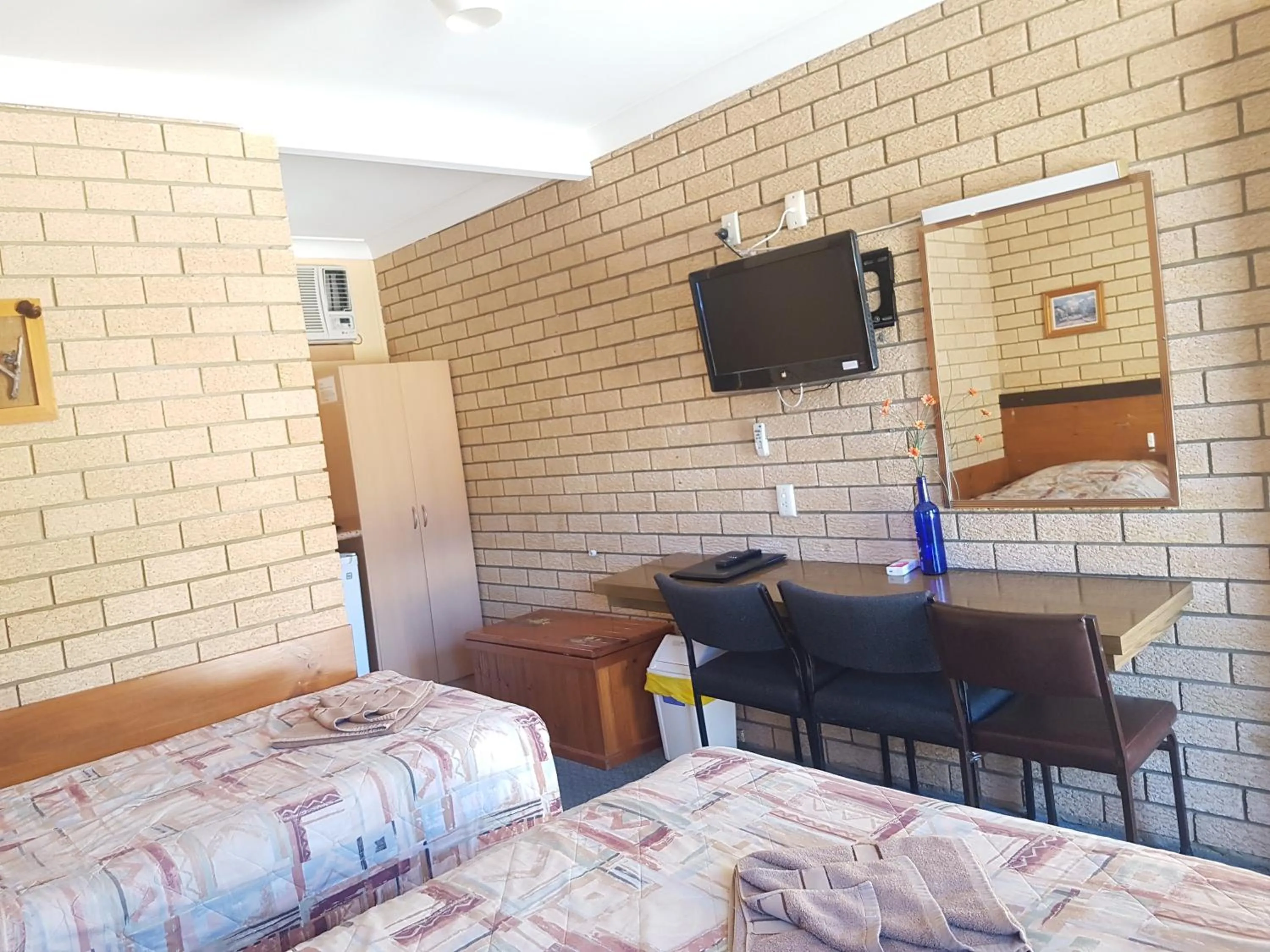 Bed in Lake Front Motel