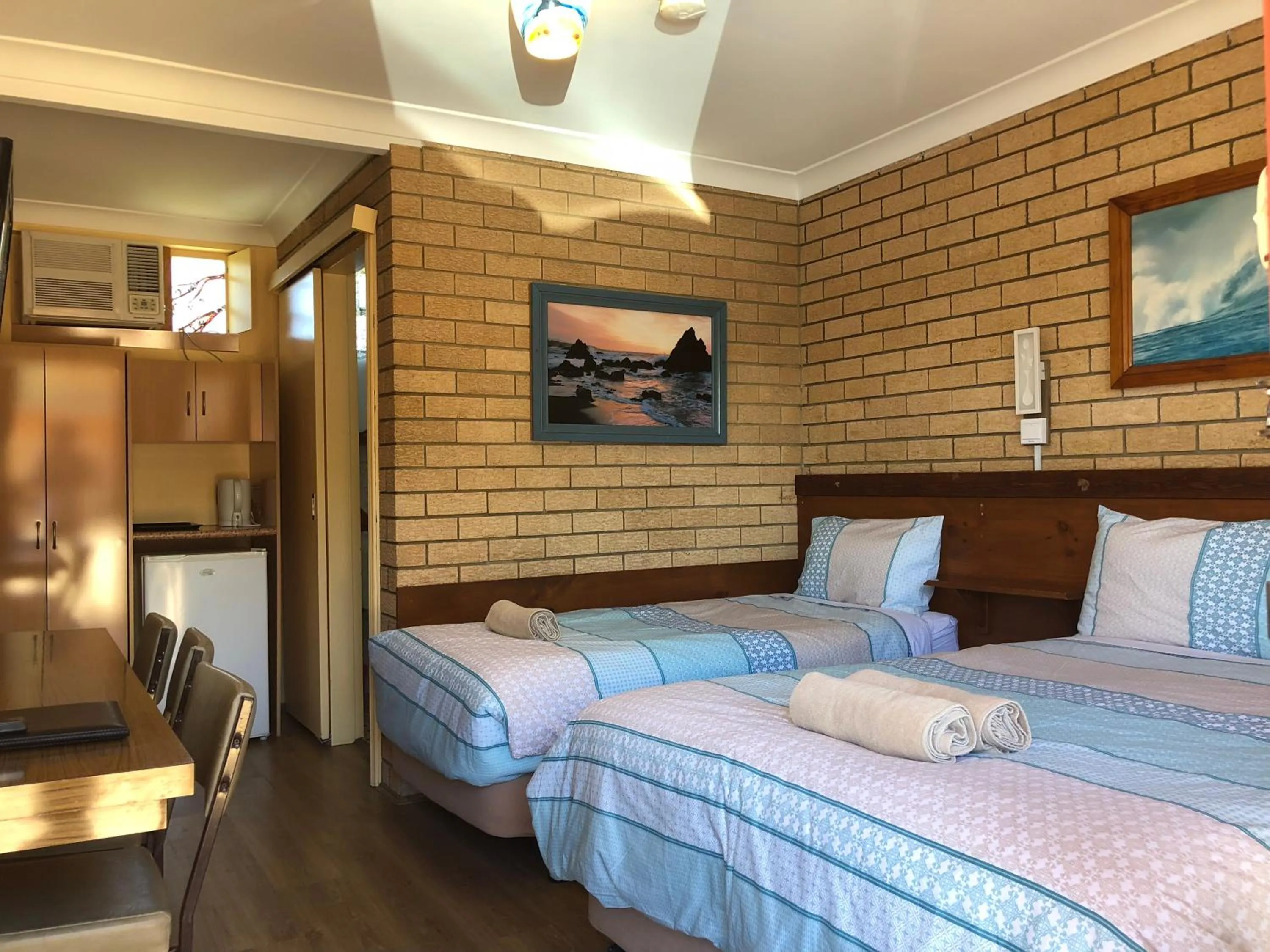 Bed in Lake Front Motel