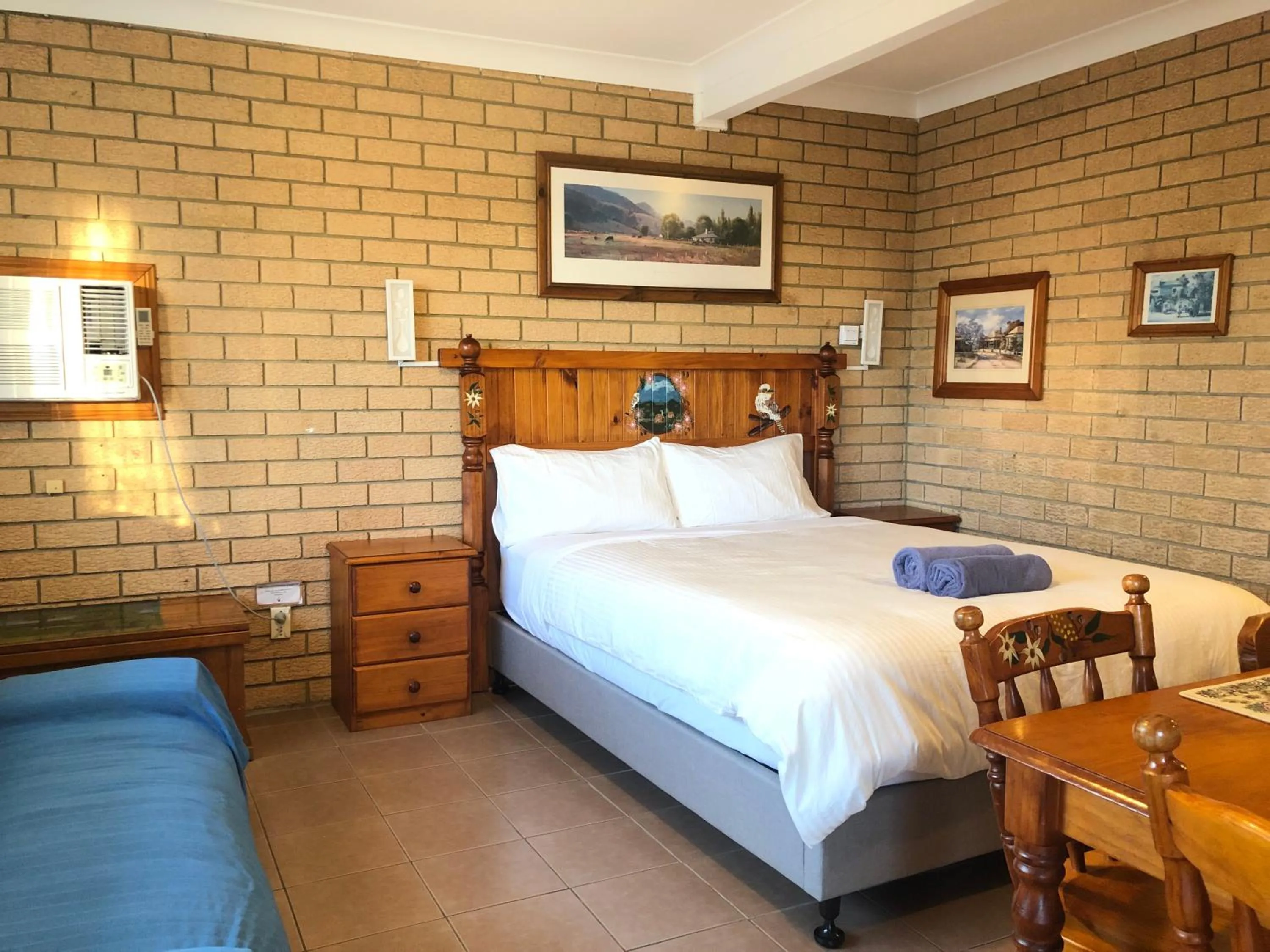 Bed in Lake Front Motel