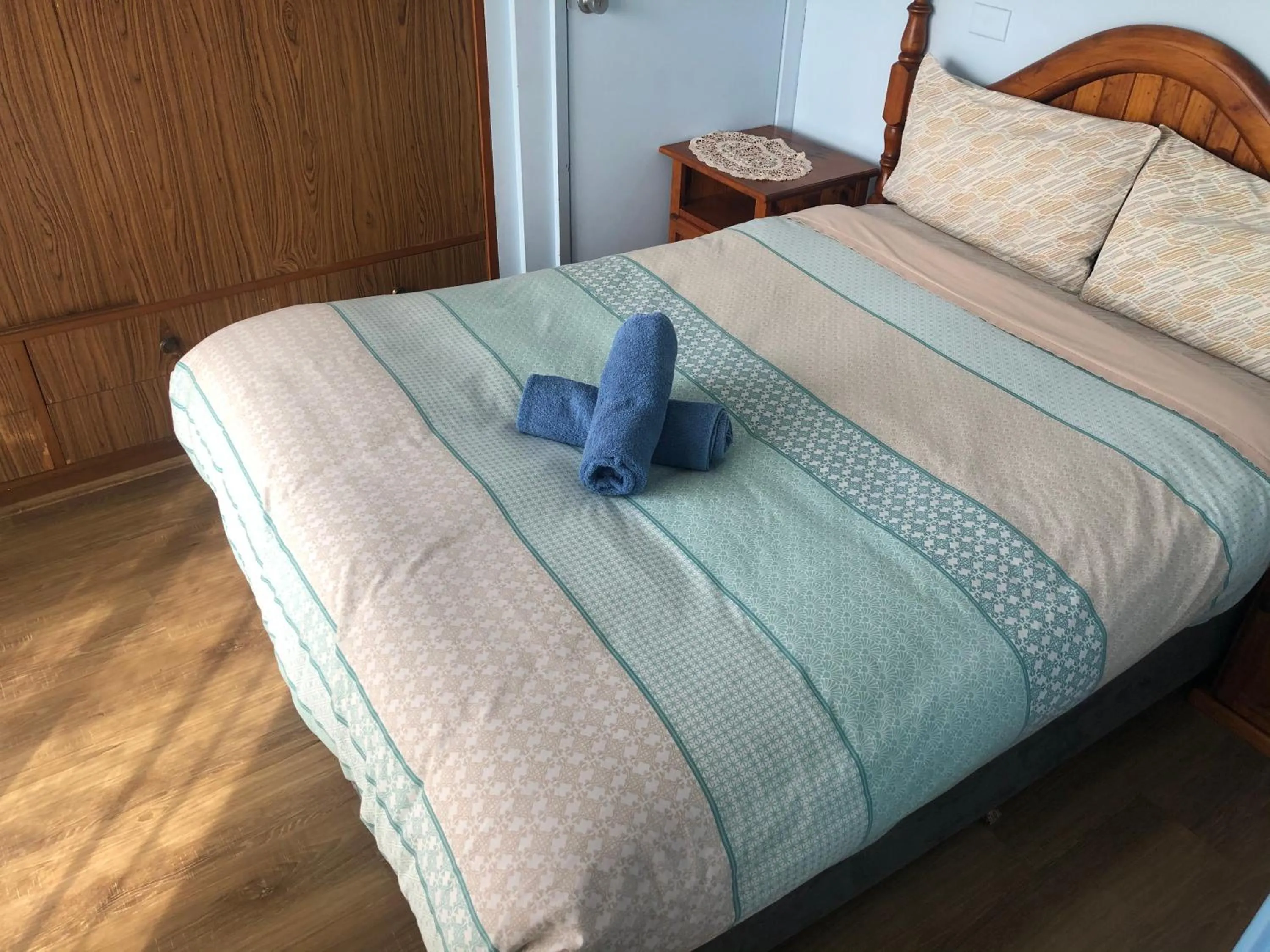 Bed in Lake Front Motel