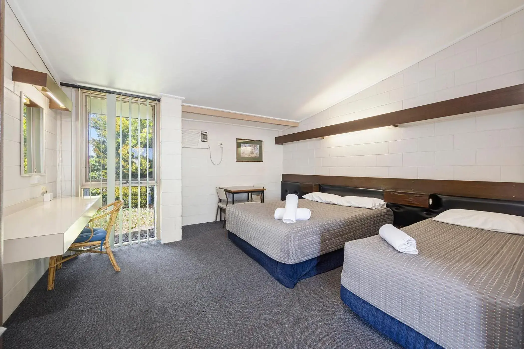 Twin Room in Coal Creek Motel Twin Room in Coal Creek Motel