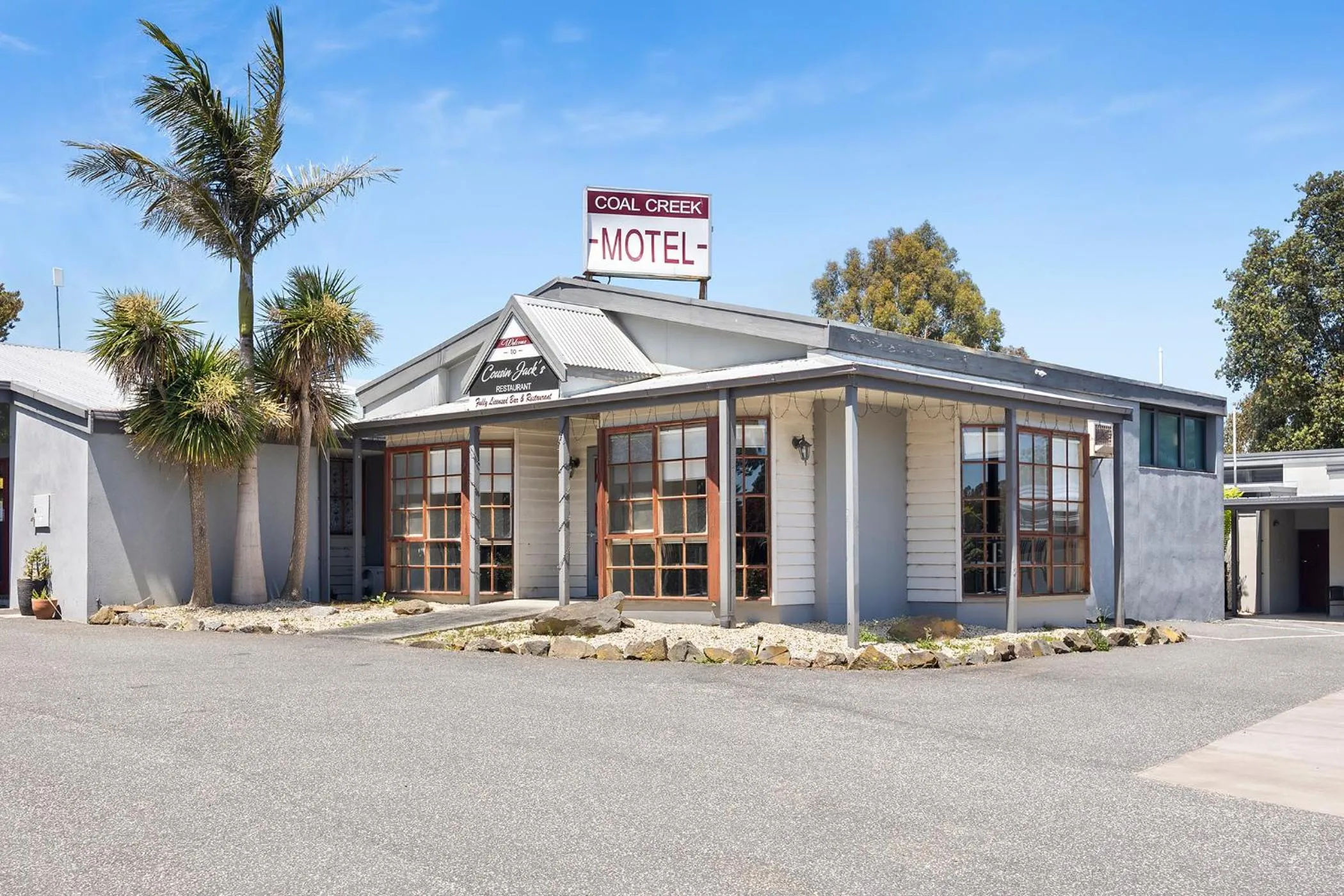 Property building in Coal Creek Motel