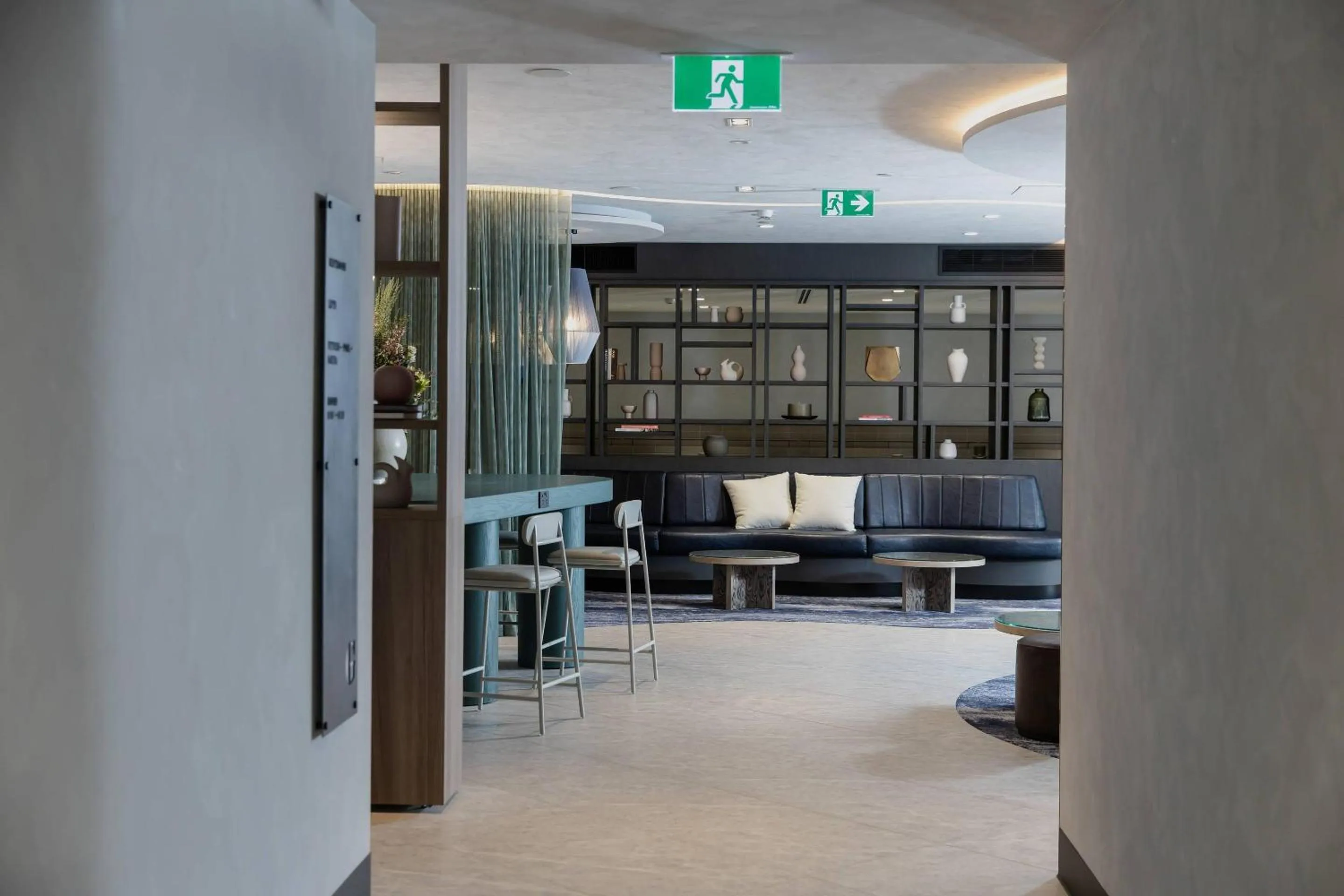 Lobby or reception in Bayside Geelong Hotel & Apartments, an Ascend Collection Hotel