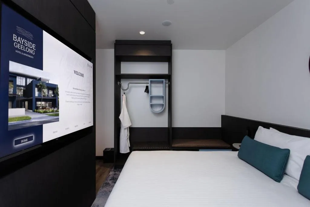 Bed in Bayside Geelong Hotel & Apartments, an Ascend Collection Hotel