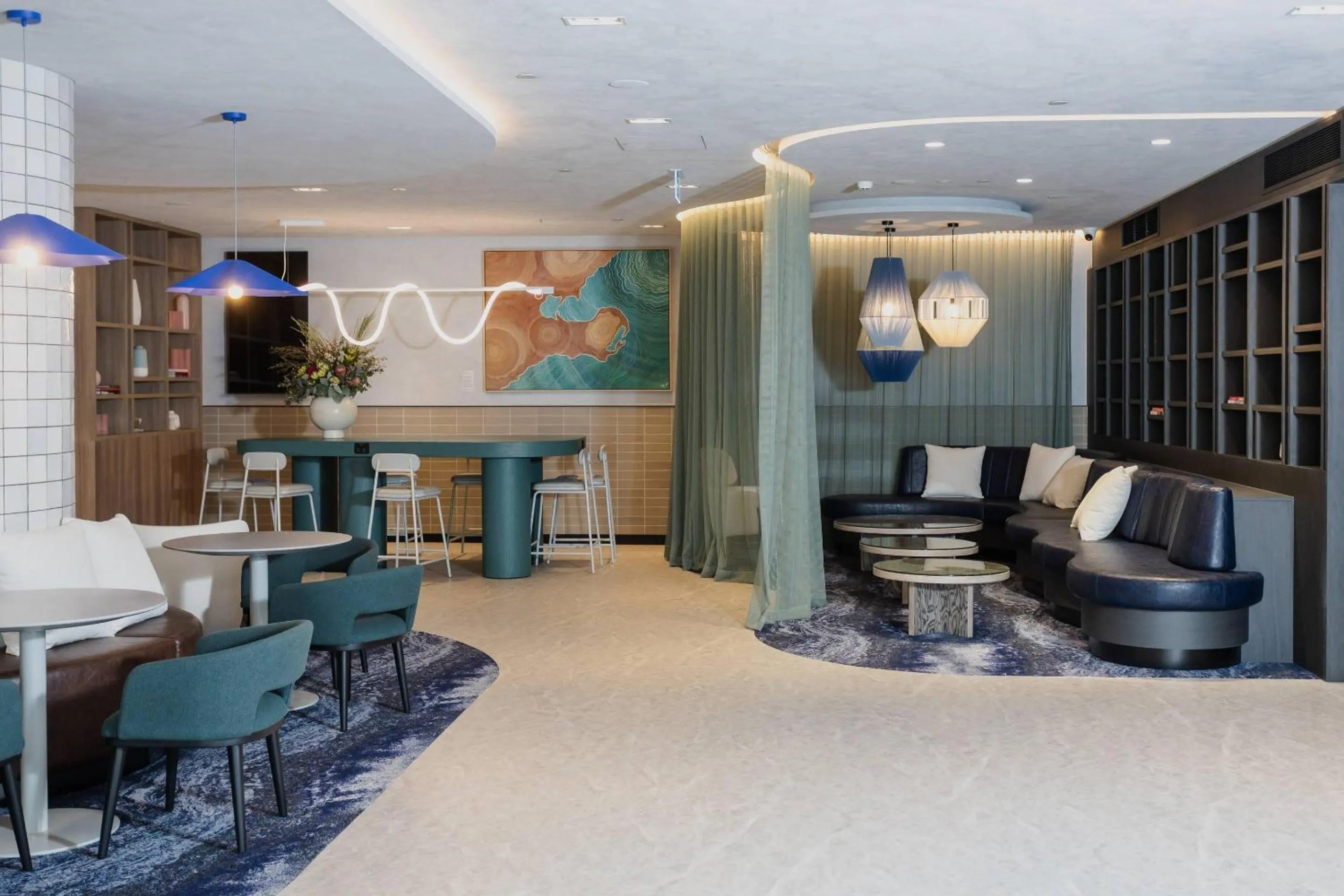 Lobby or reception in Bayside Geelong Hotel & Apartments, an Ascend Collection Hotel