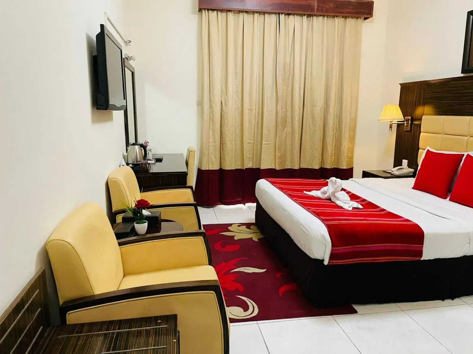 Bedroom, Bed in Fortune Hotel Deira Bedroom, Bed in Fortune Hotel Deira